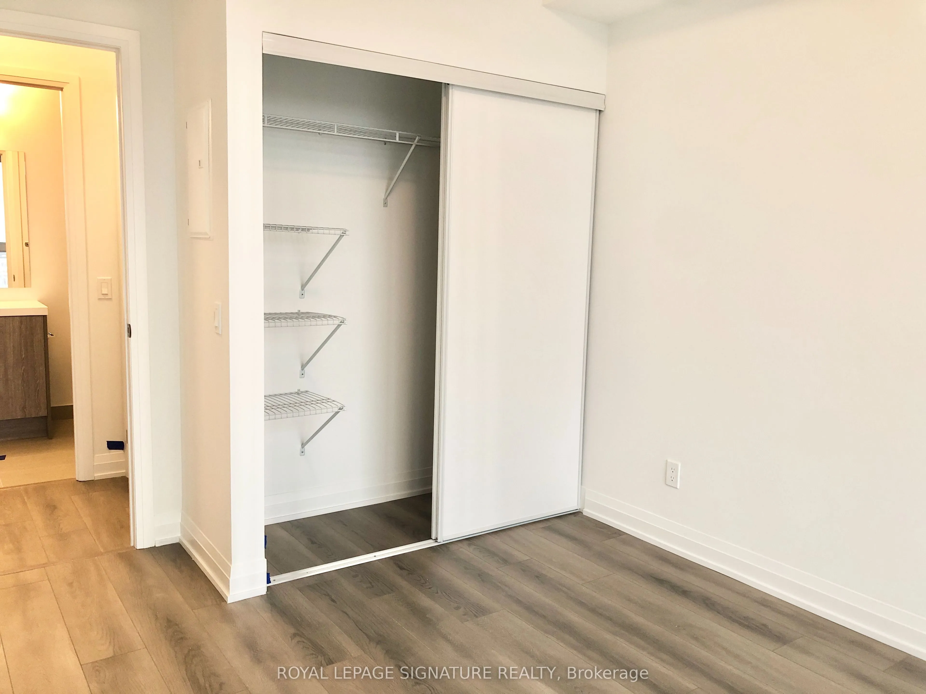 286 Main Street, #1013