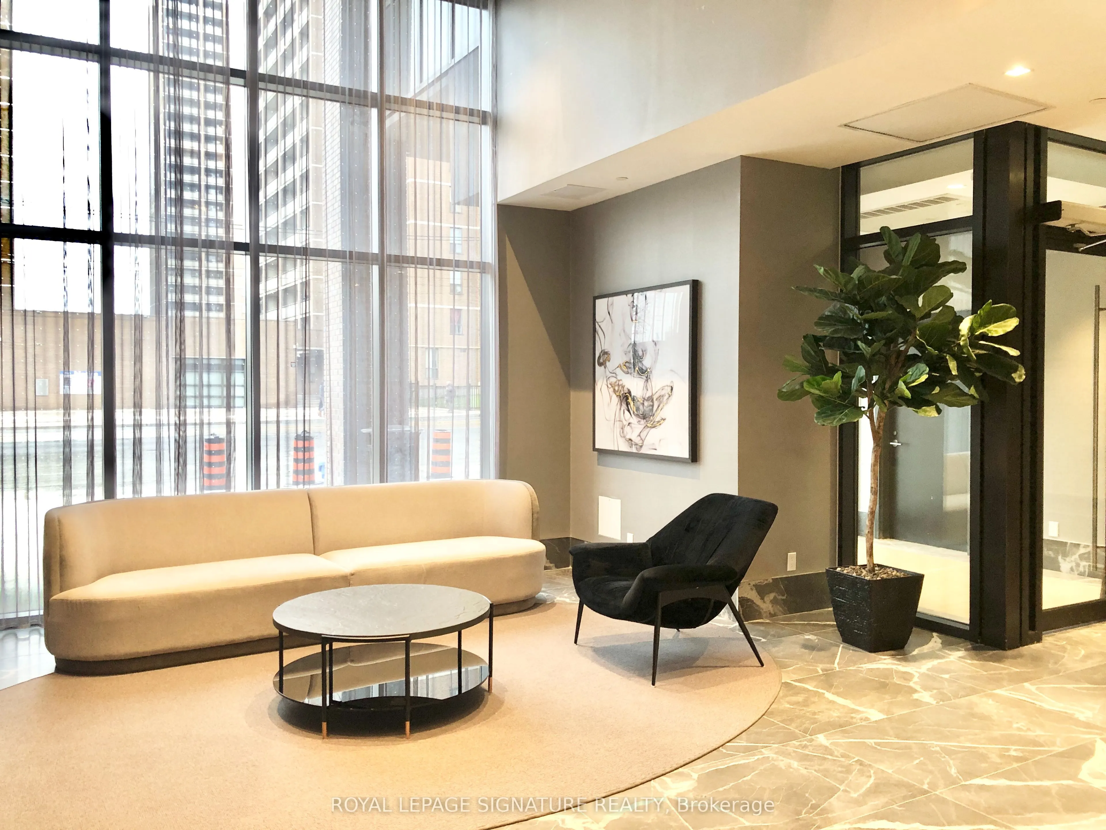 286 Main Street, #1013