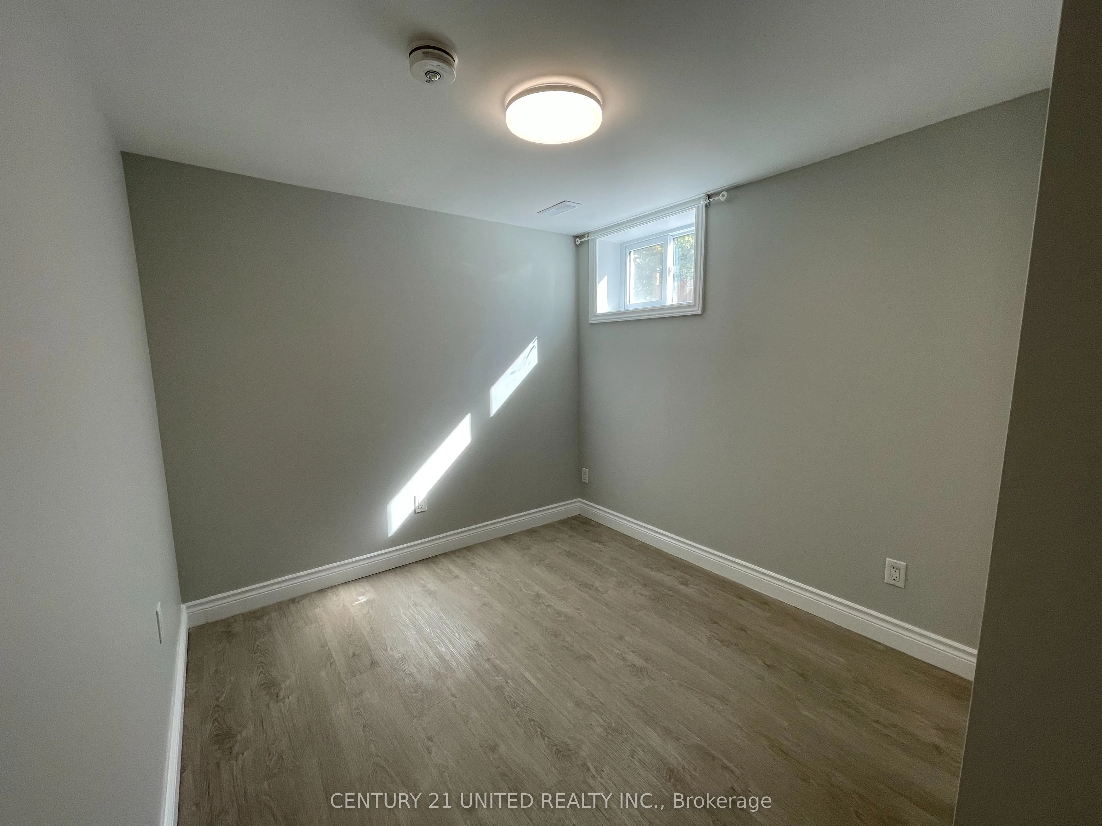 334 Stevenson Road N, #Lower