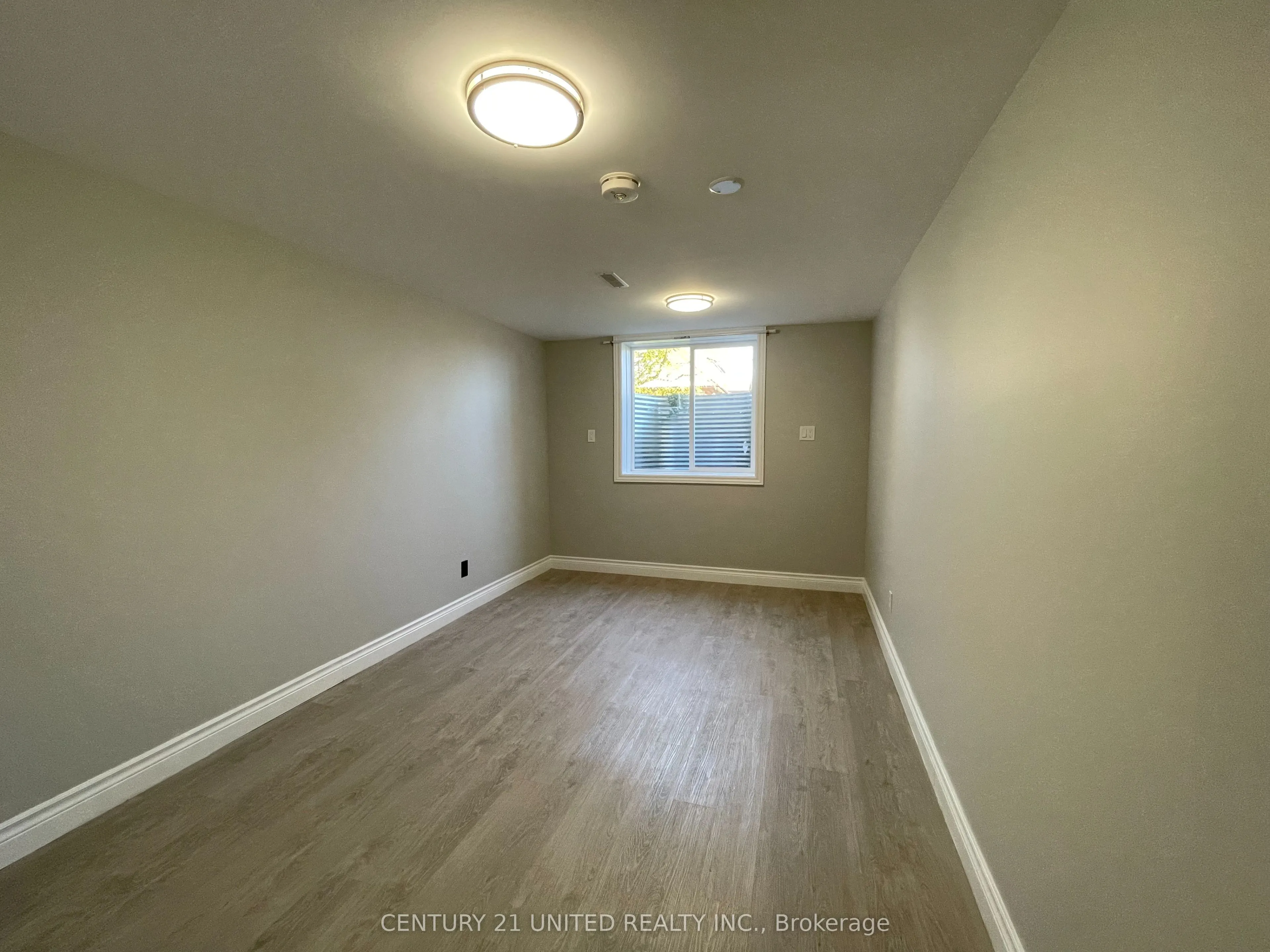 334 Stevenson Road N, #Lower