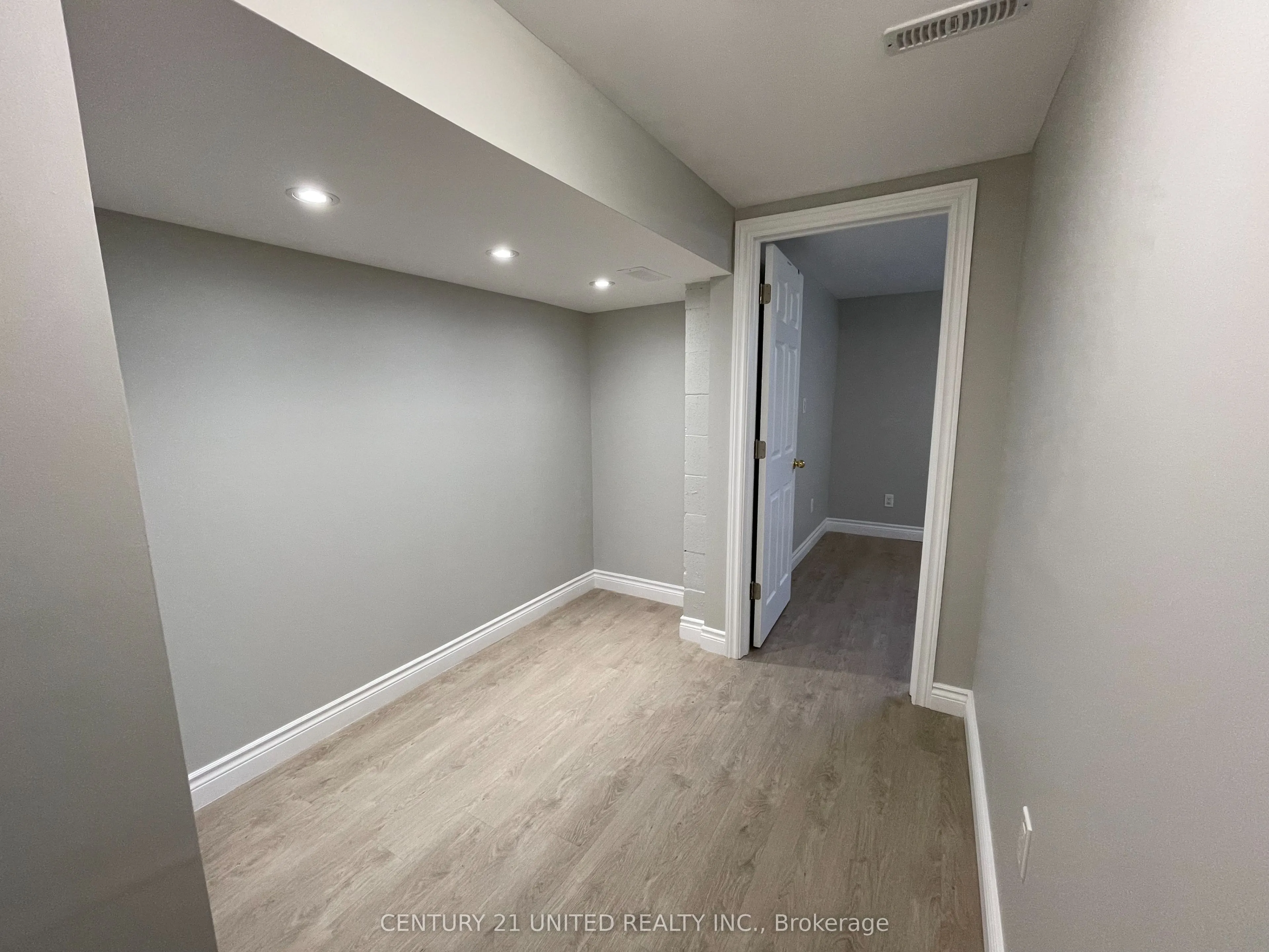 334 Stevenson Road N, #Lower