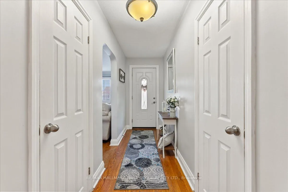8 Concession Street E