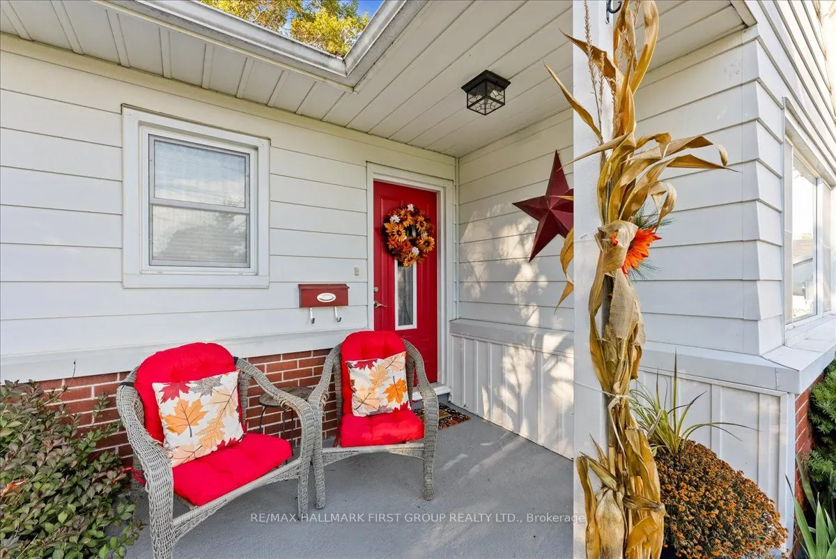 8 Concession Street E