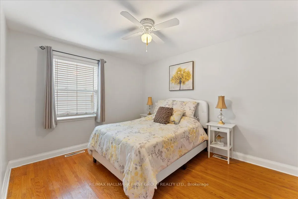 8 Concession Street E