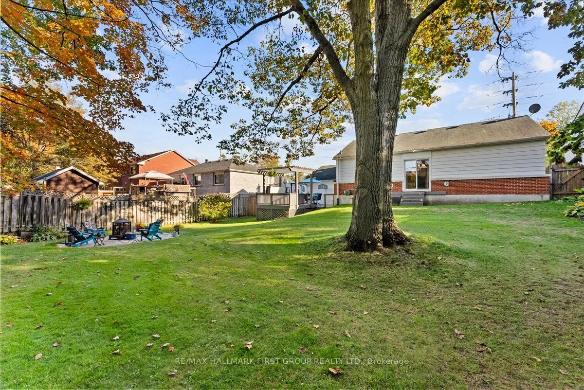 8 Concession Street E