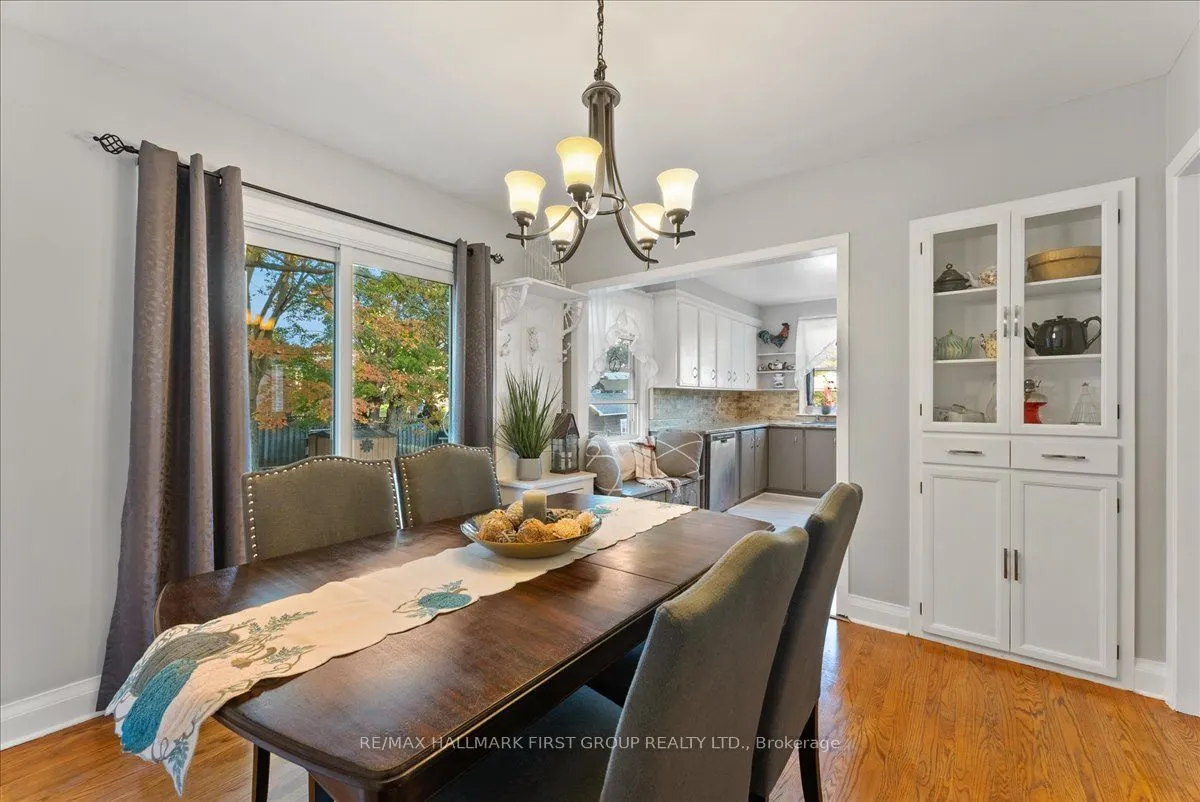 8 Concession Street E