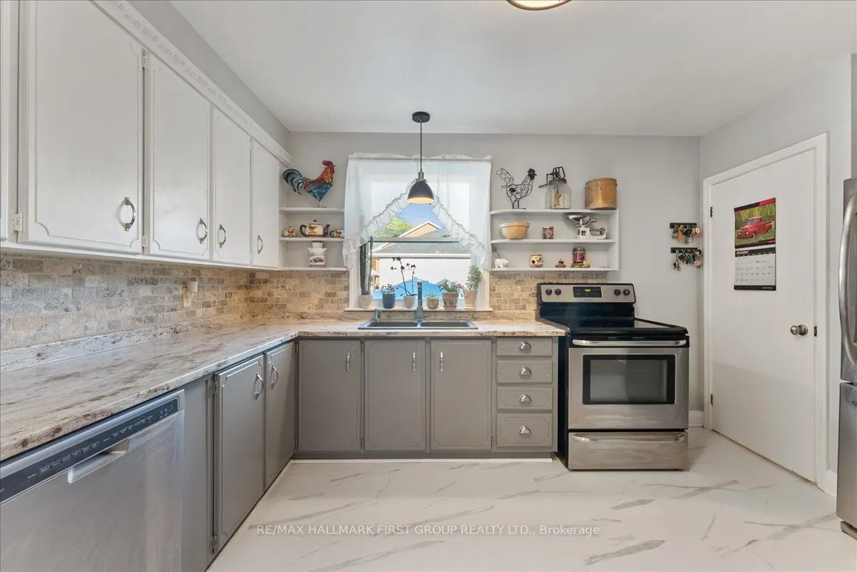 8 Concession Street E
