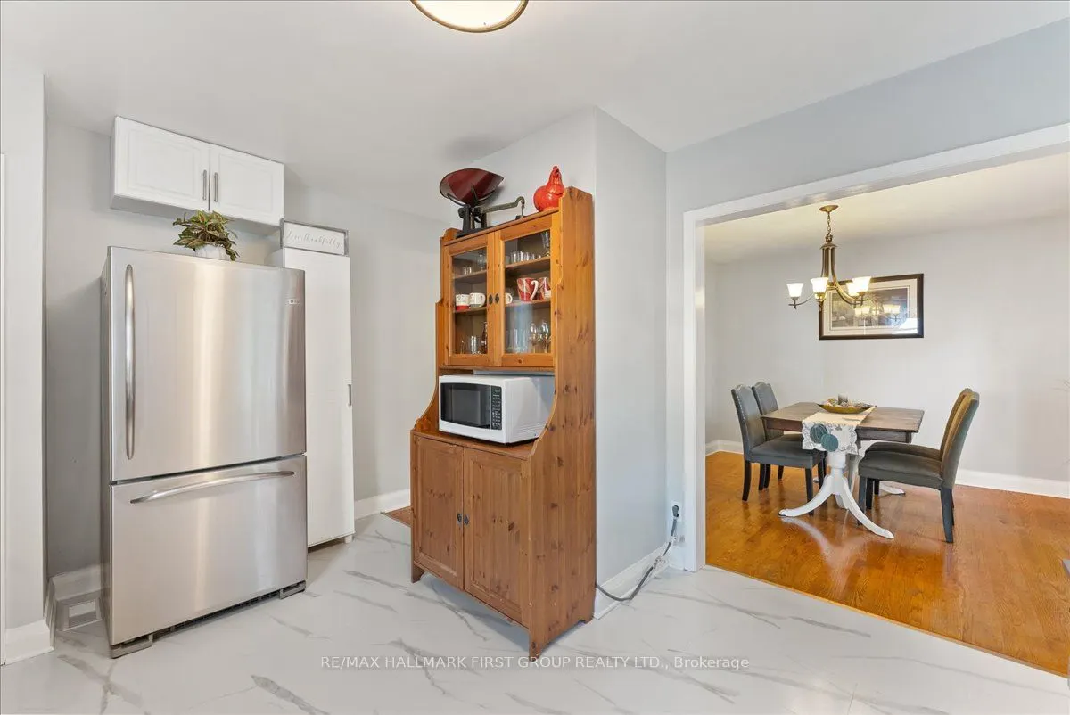 8 Concession Street E