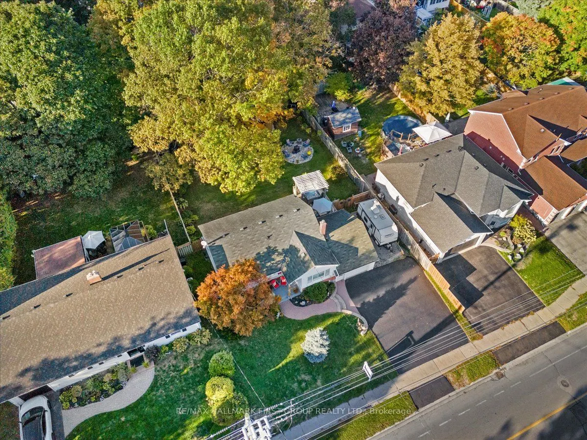 8 Concession Street E