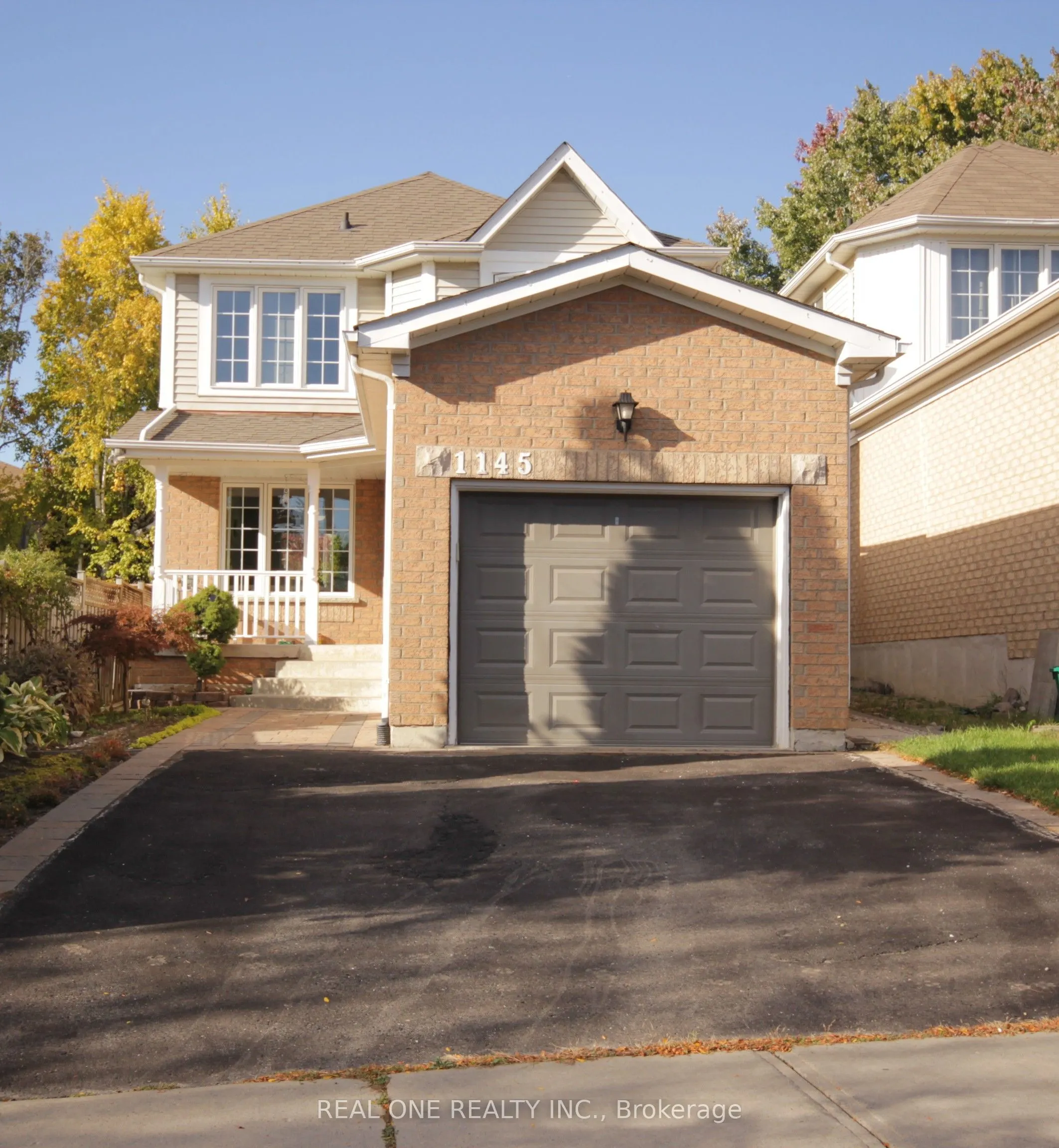 1145 Timberland Crescent