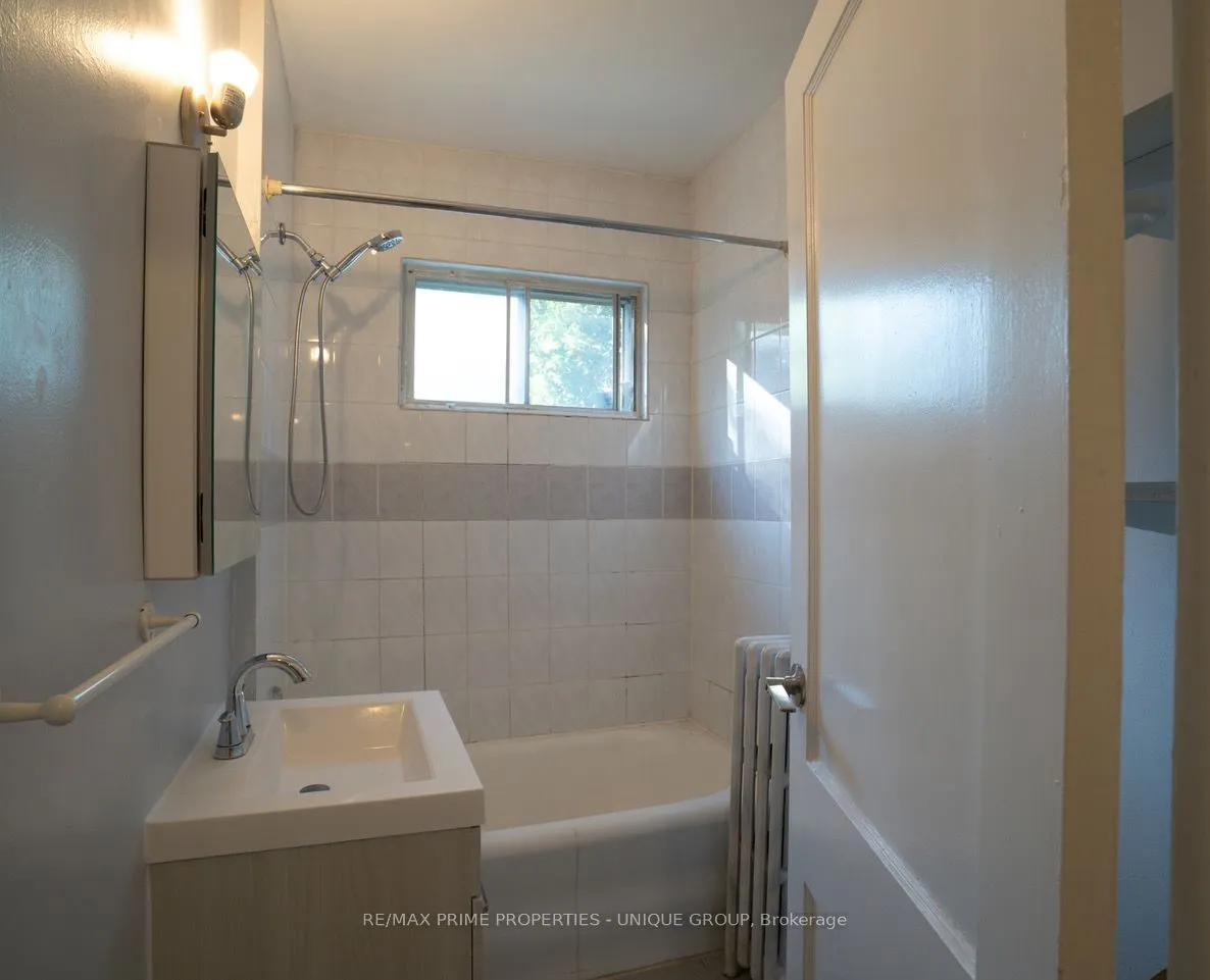 1 Bonfield Avenue