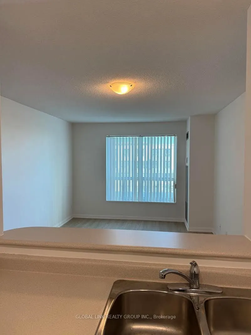1 Lee Centre Drive N, #315