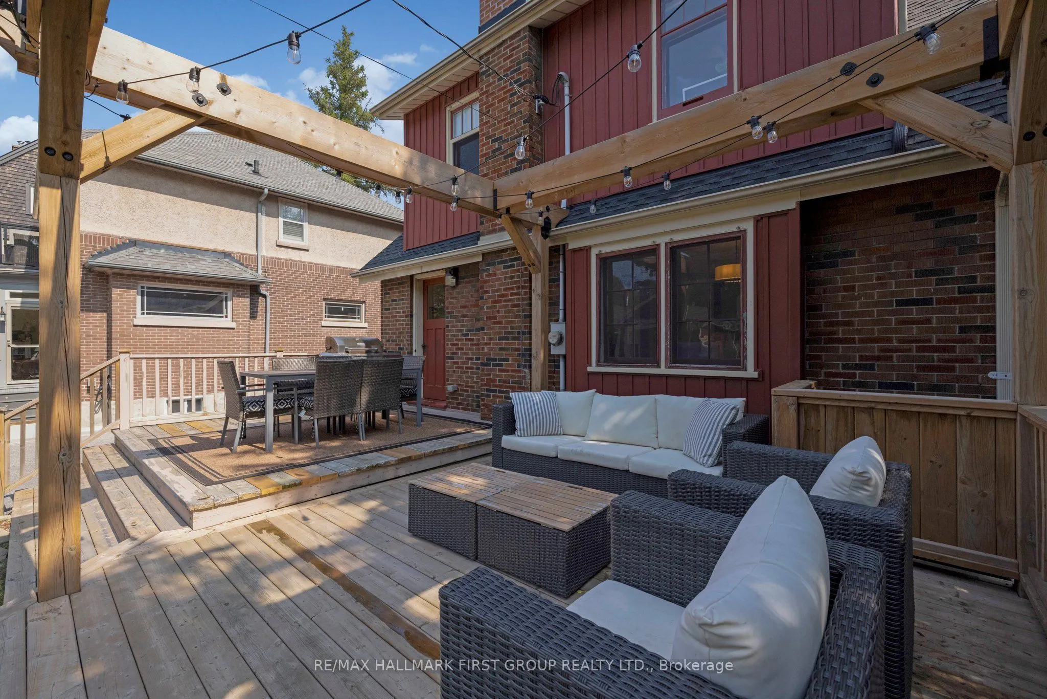 456 Mary Street N
