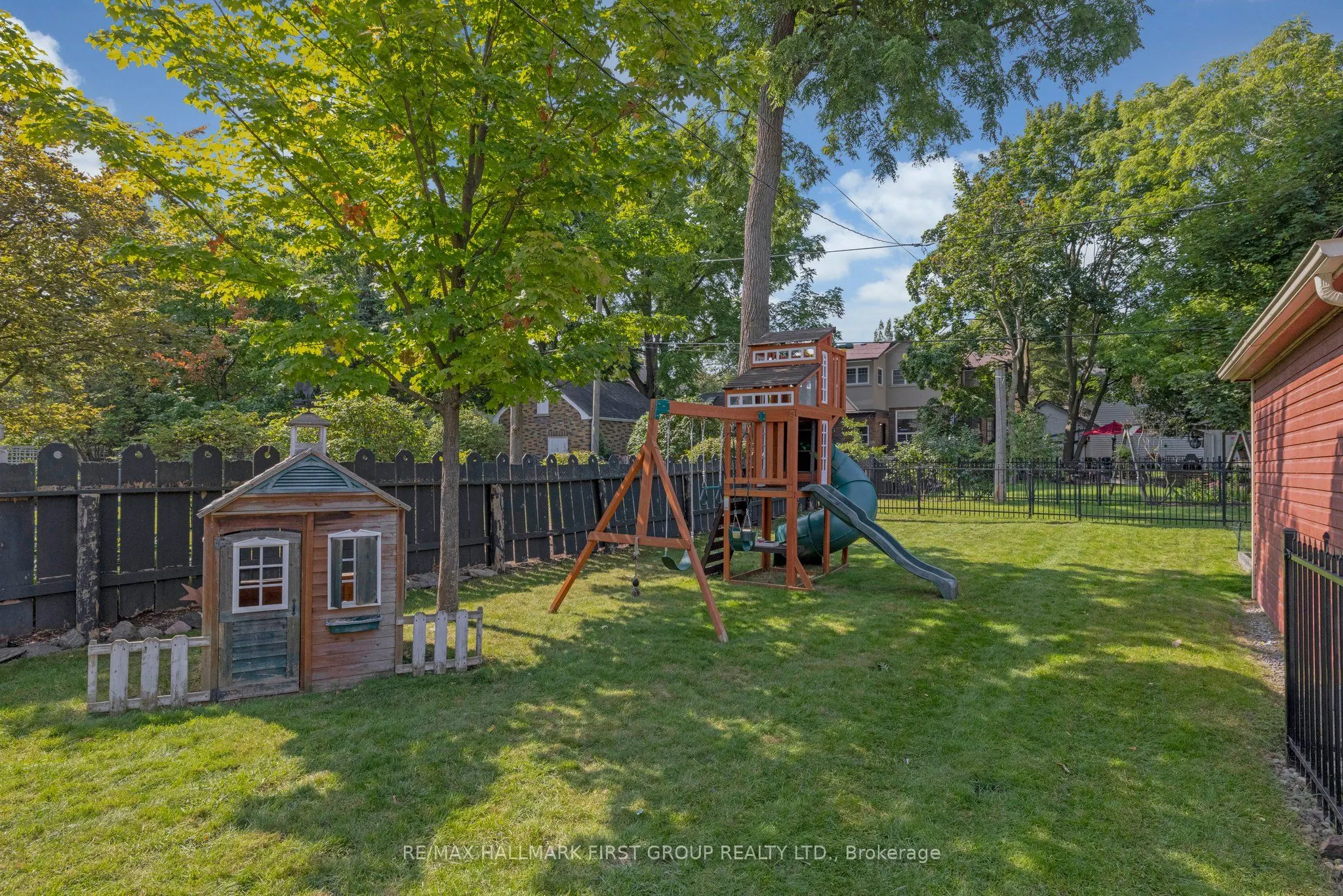 456 Mary Street N