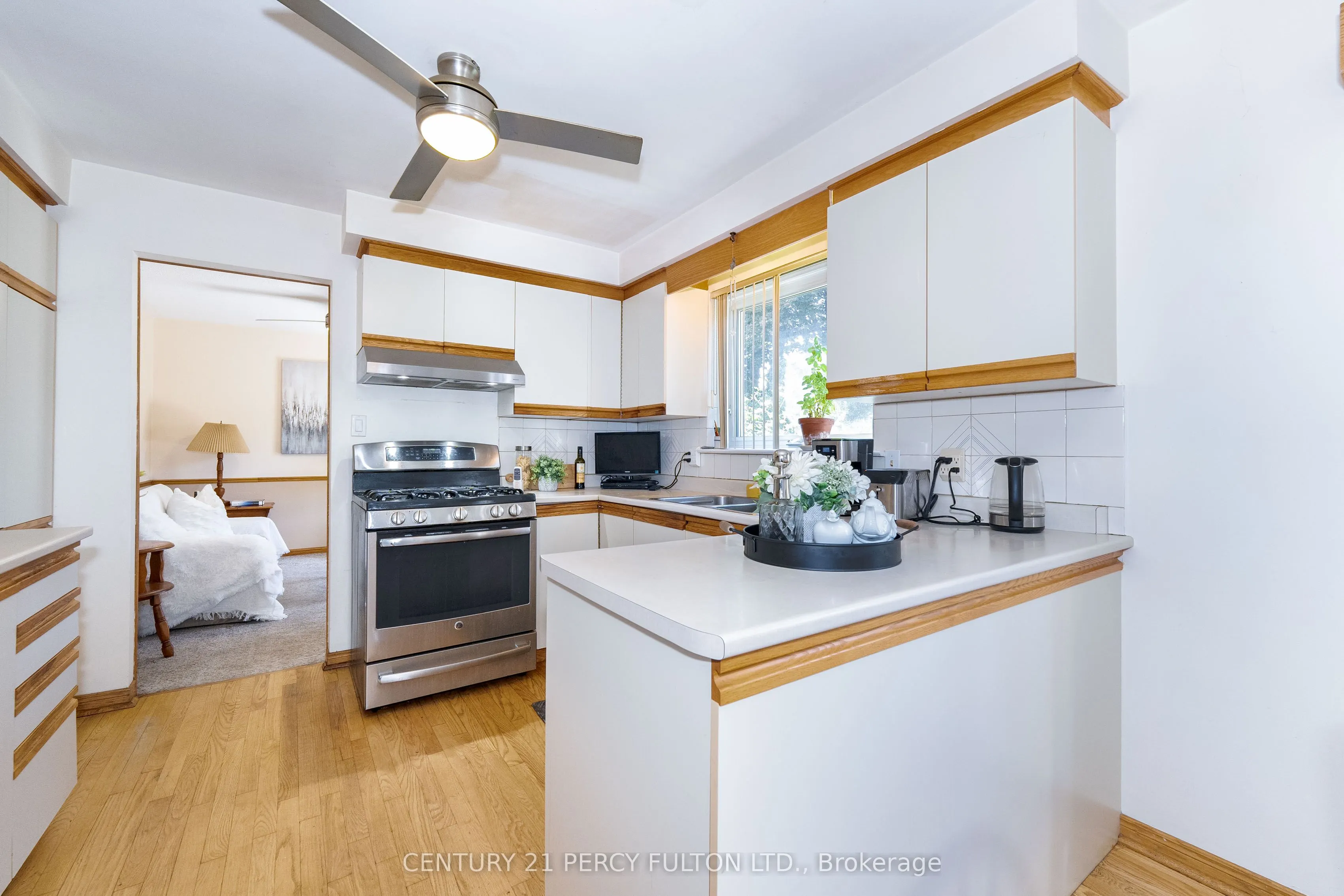 14 Farmington Crescent