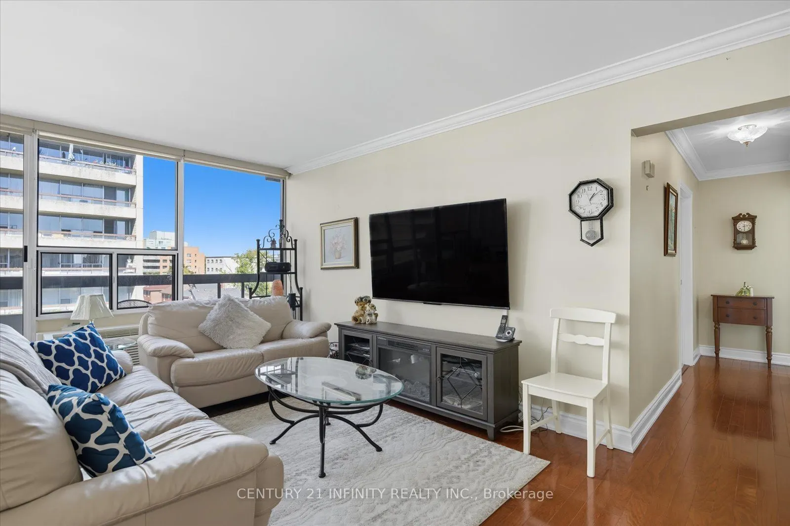 50 Richmond Street E, #635