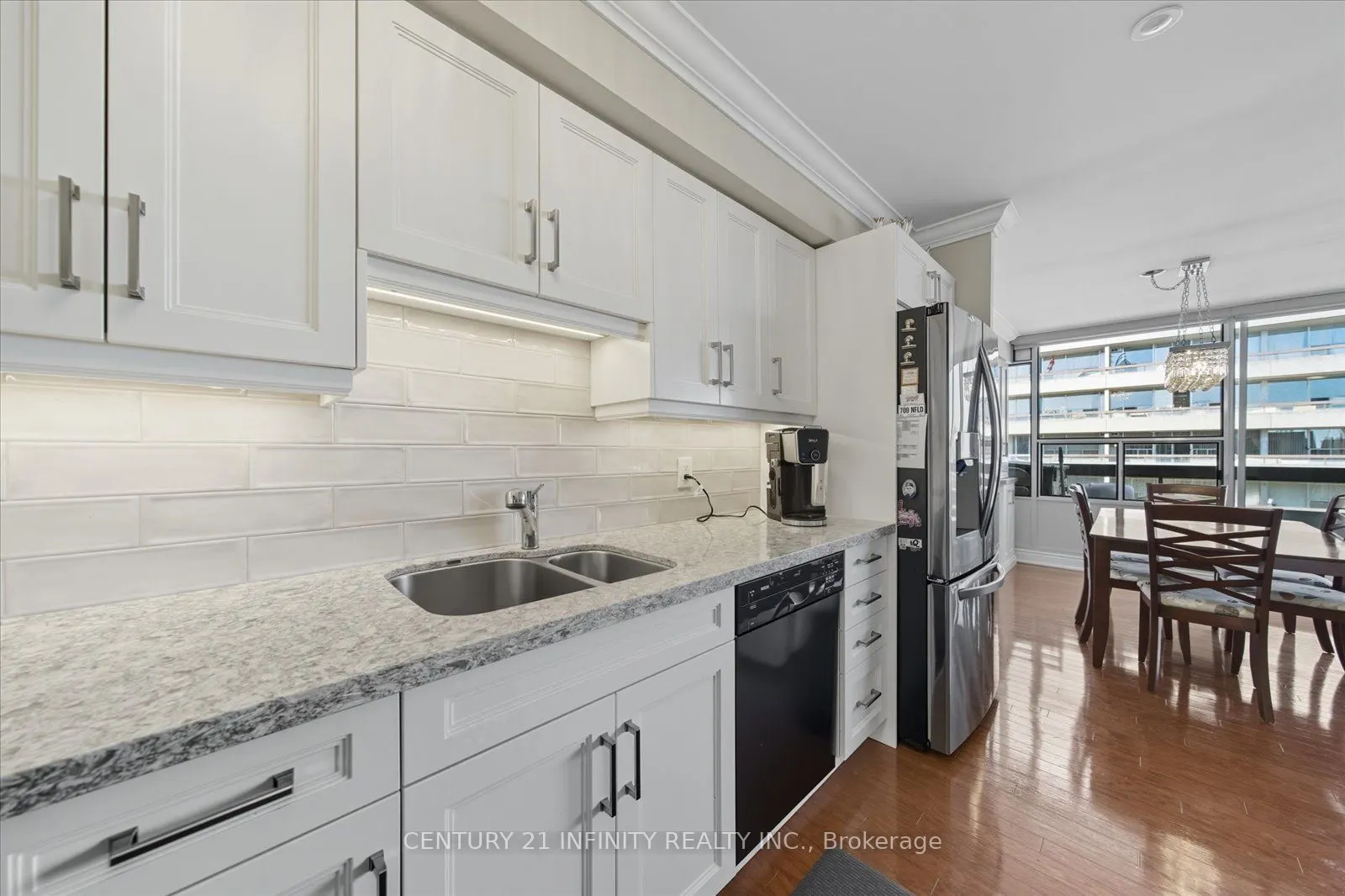 50 Richmond Street E, #635