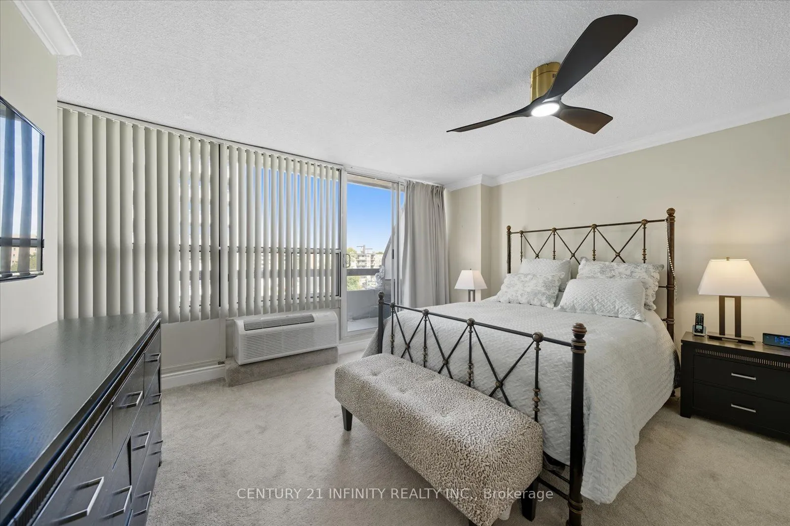 50 Richmond Street E, #635