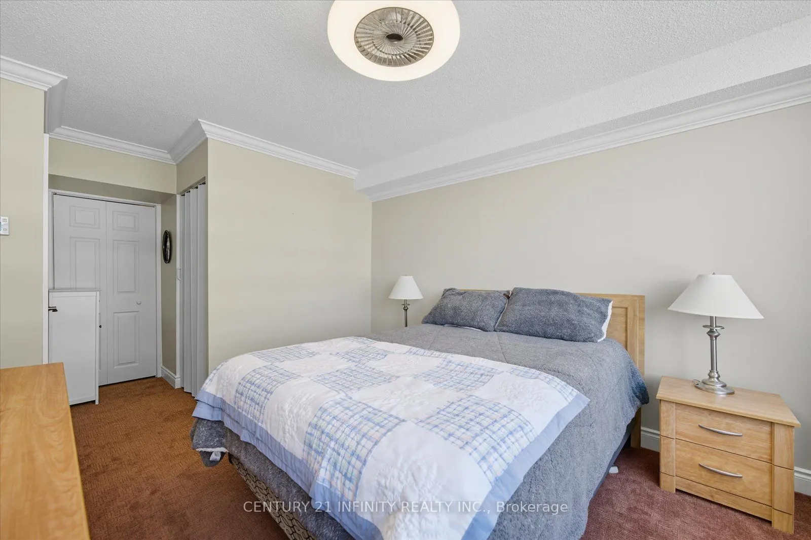 50 Richmond Street E, #635