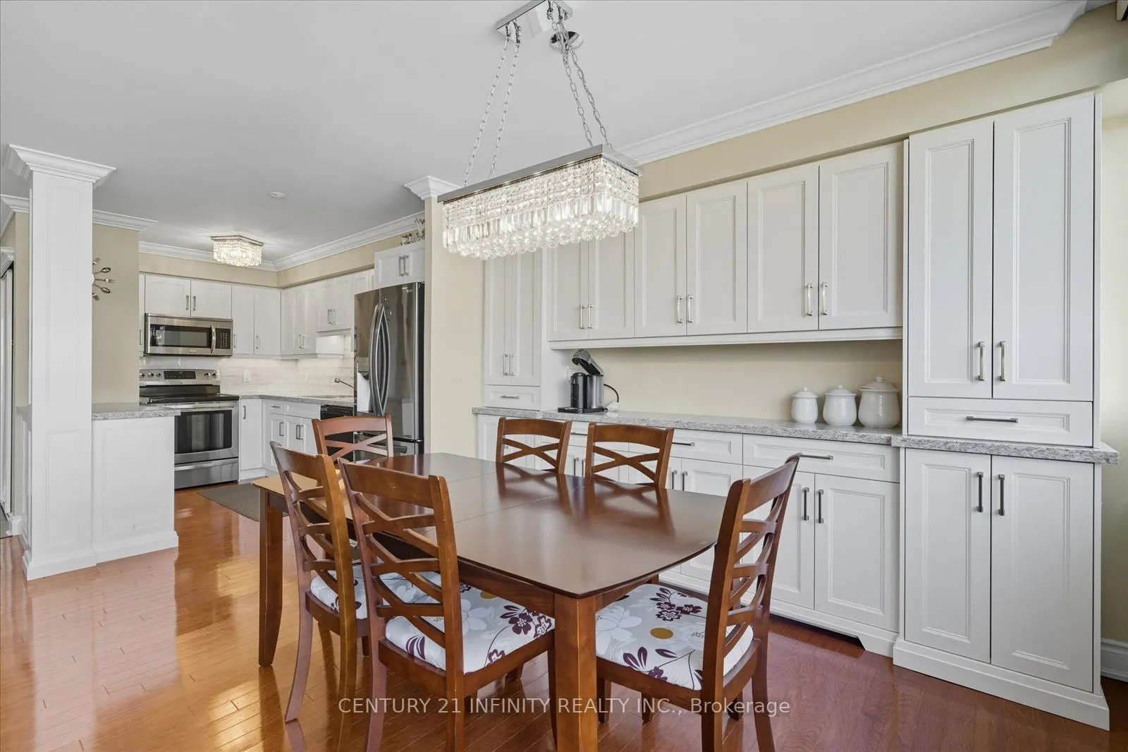 50 Richmond Street E, #635