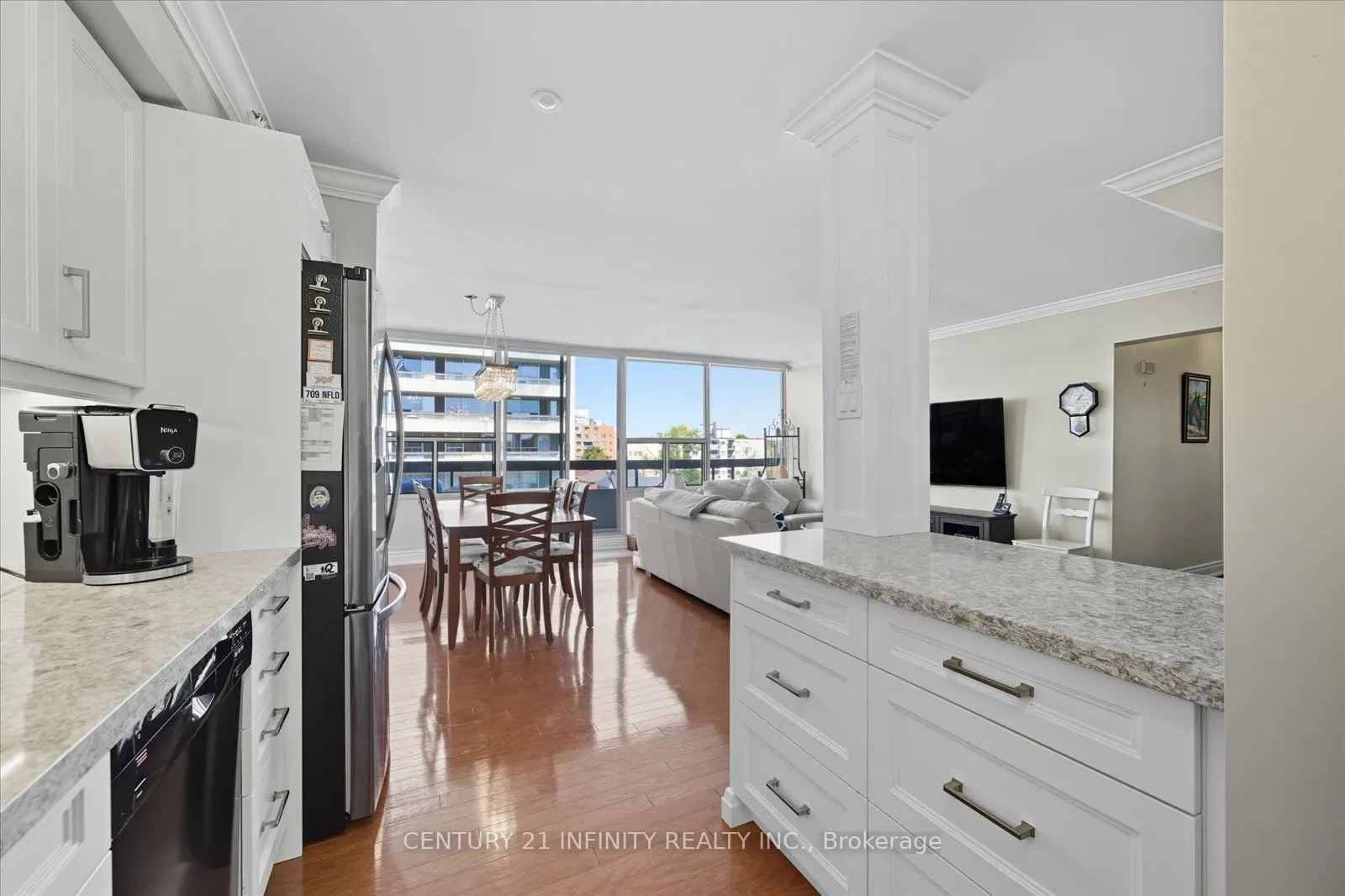 50 Richmond Street E, #635