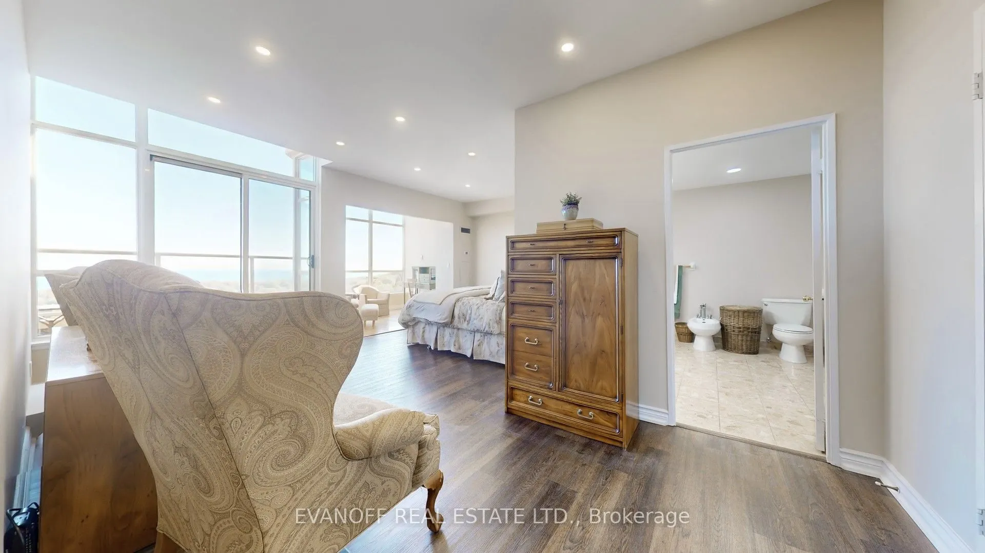 20 Guildwood Parkway, #PH 10