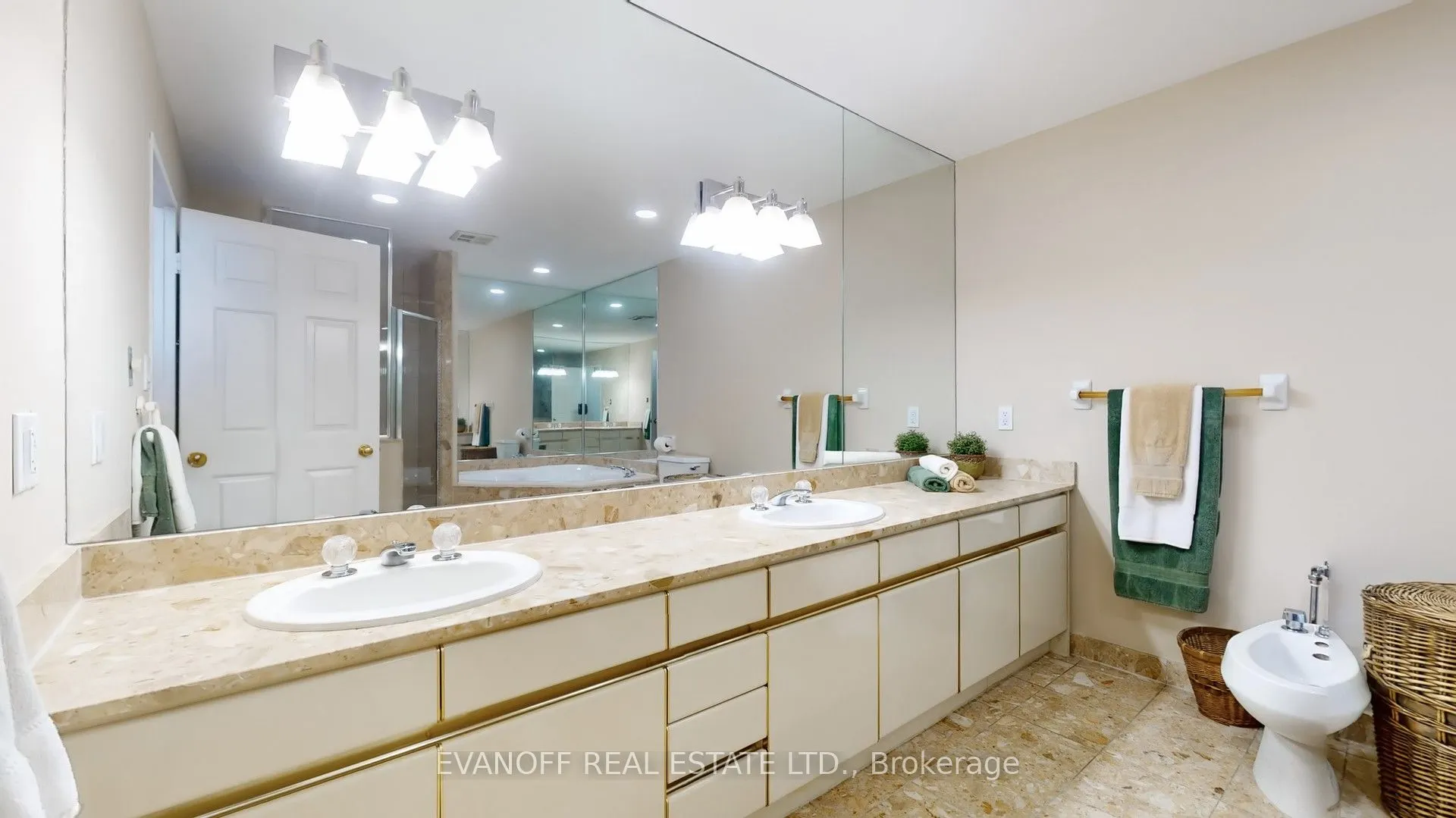 20 Guildwood Parkway, #PH 10