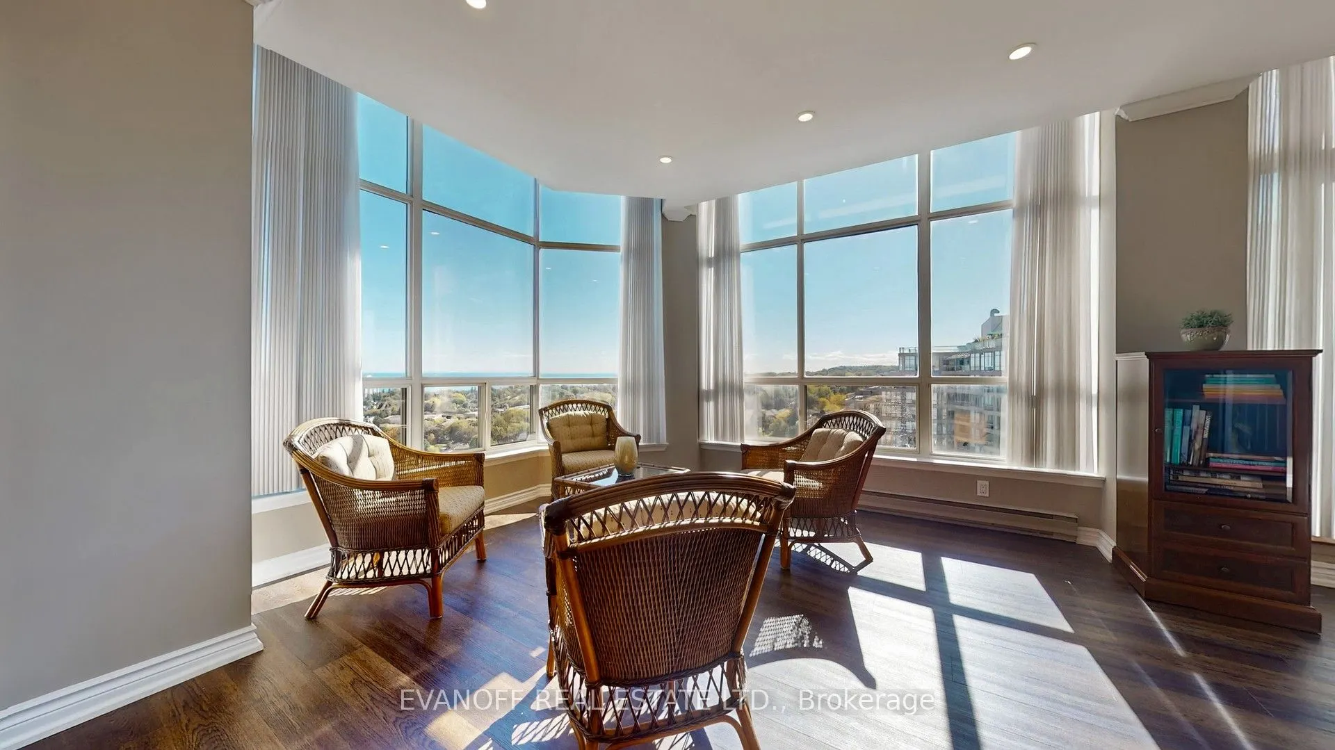 20 Guildwood Parkway, #PH 10