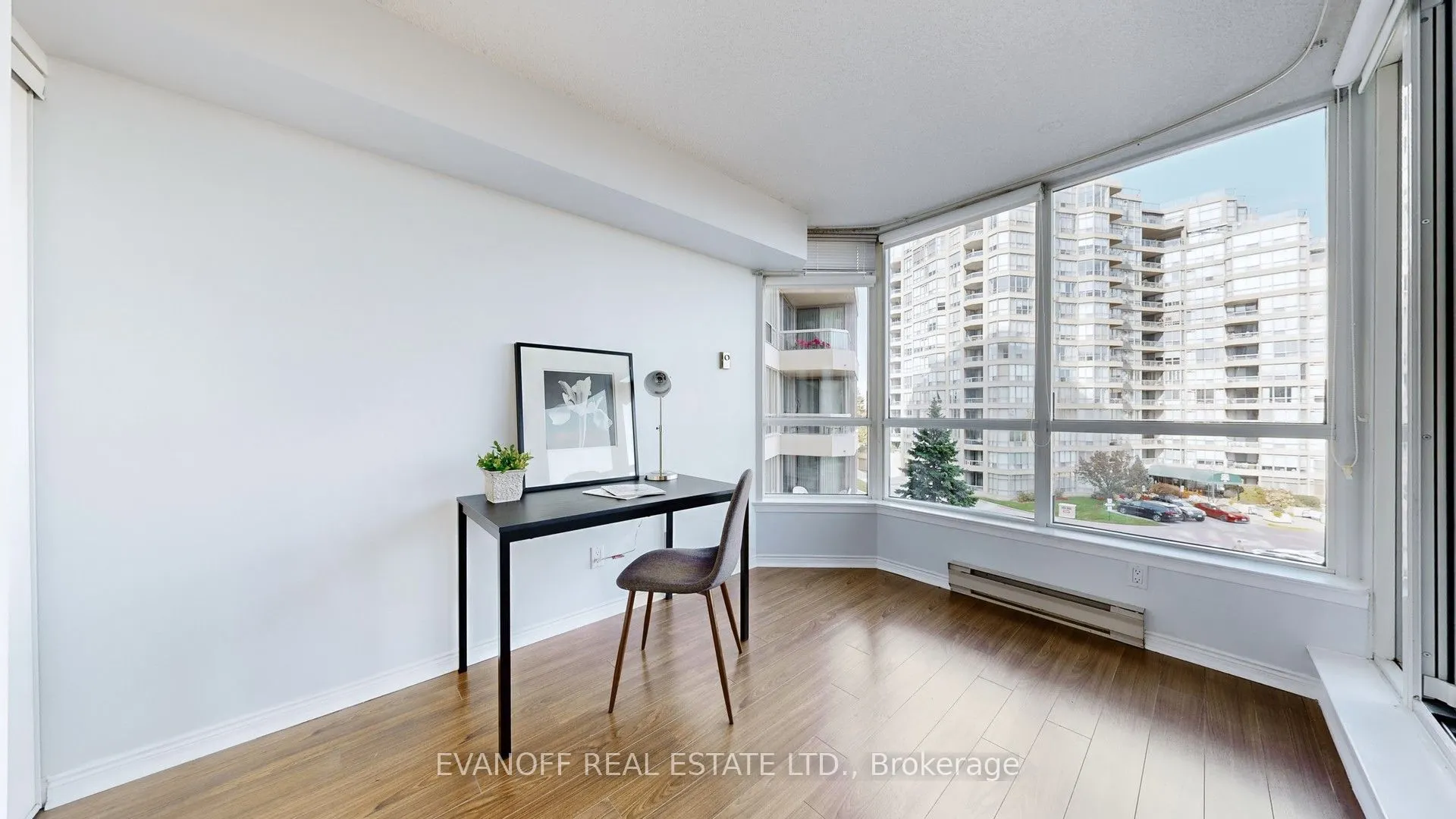 10 Guildwood Parkway, #423