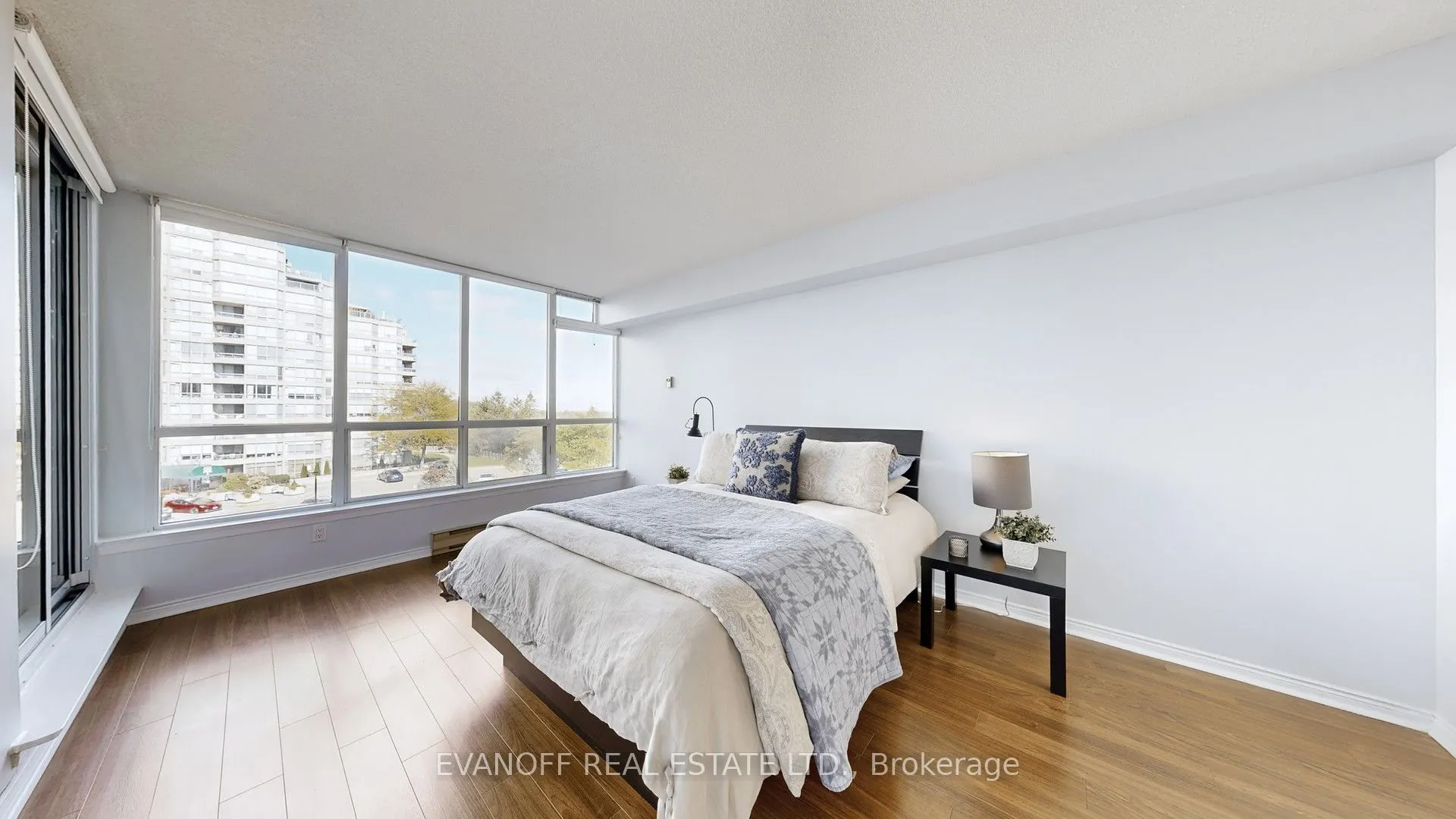 10 Guildwood Parkway, #423