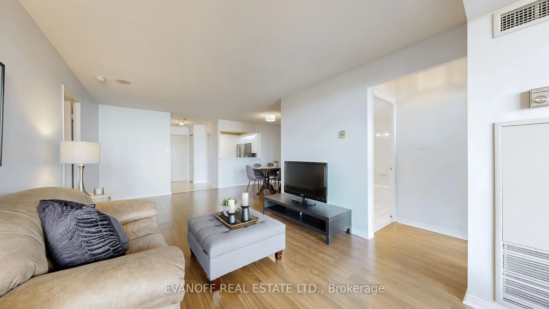 10 Guildwood Parkway, #423