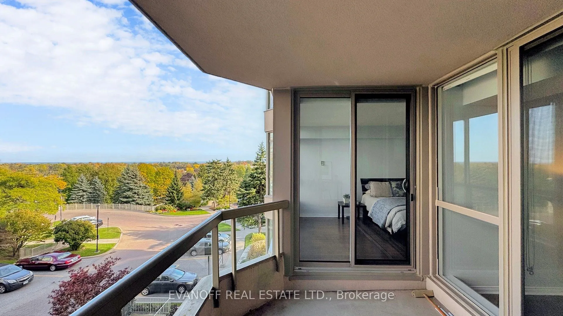 10 Guildwood Parkway, #423