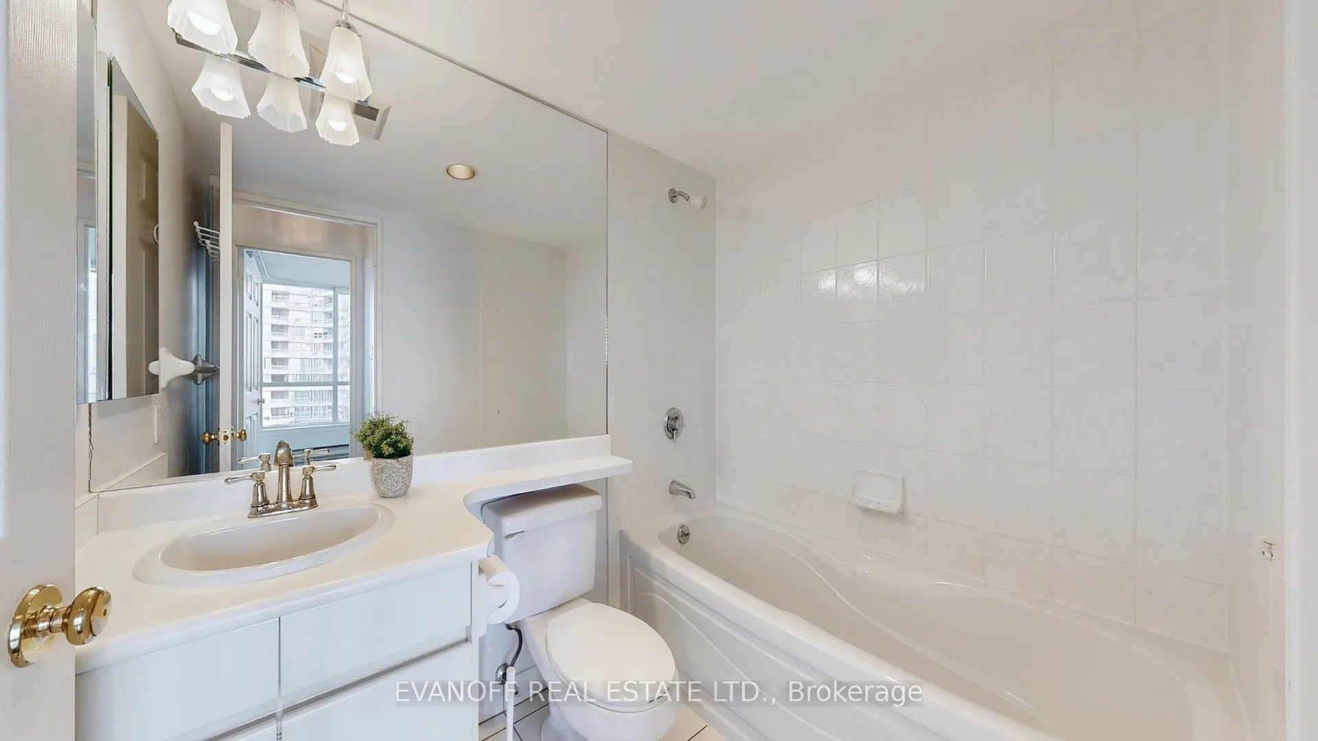 10 Guildwood Parkway, #423