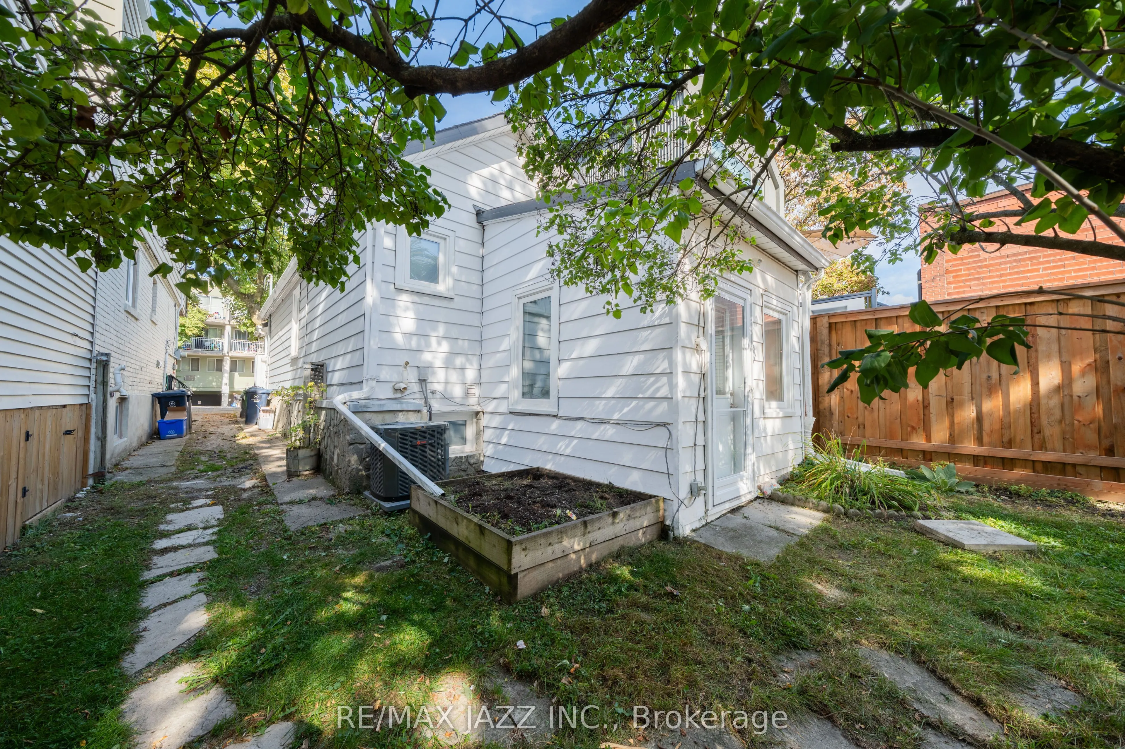 705 Mortimer Avenue