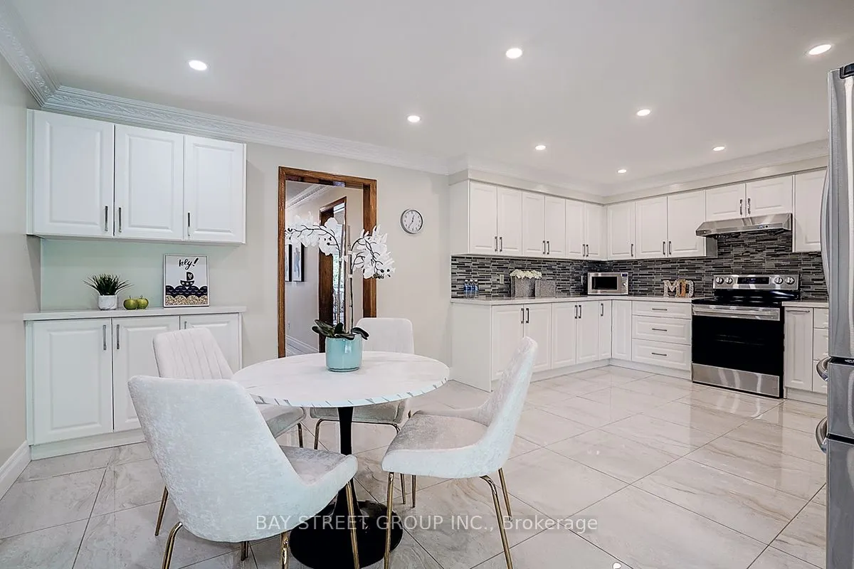 11 Sunbird Crescent