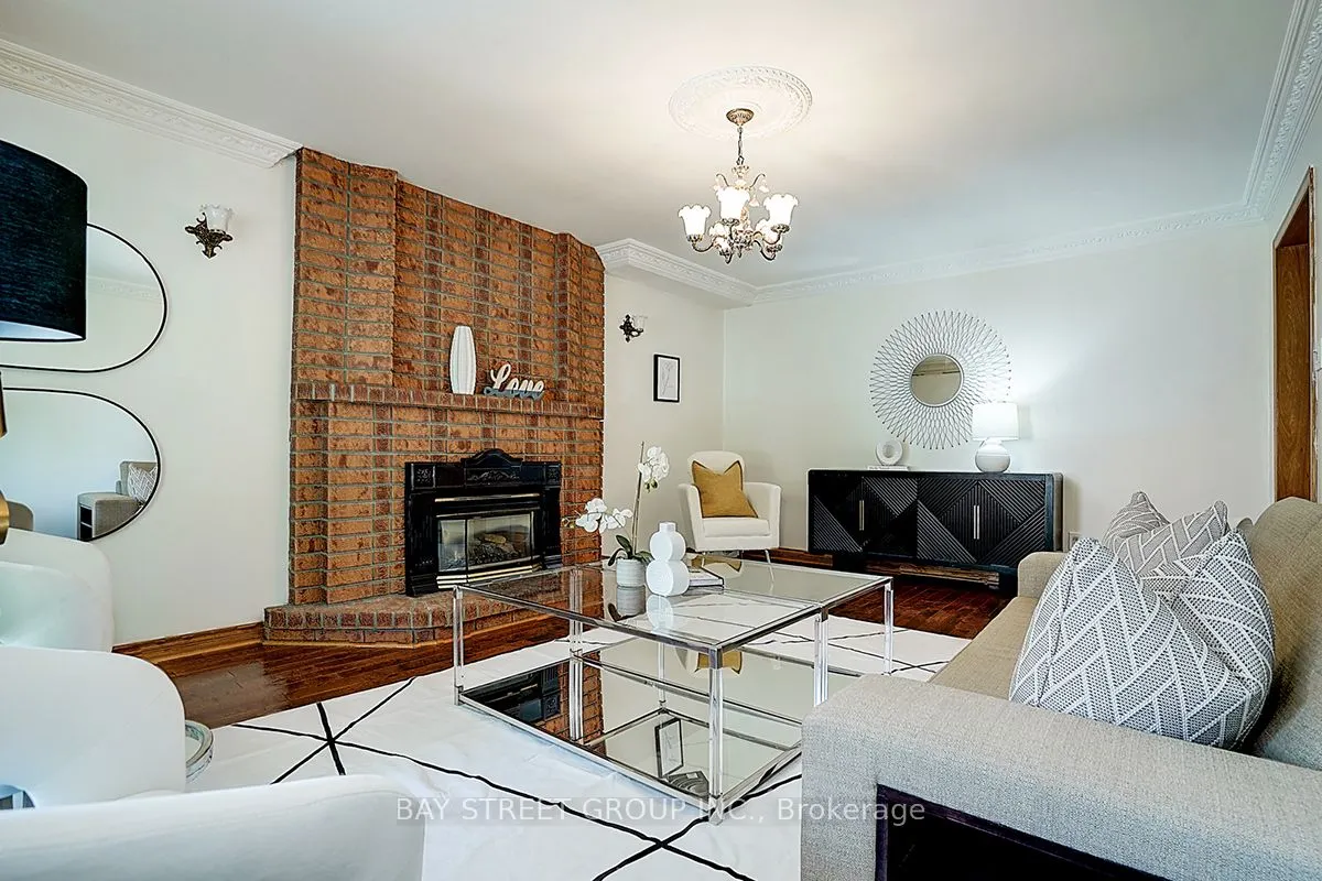 11 Sunbird Crescent