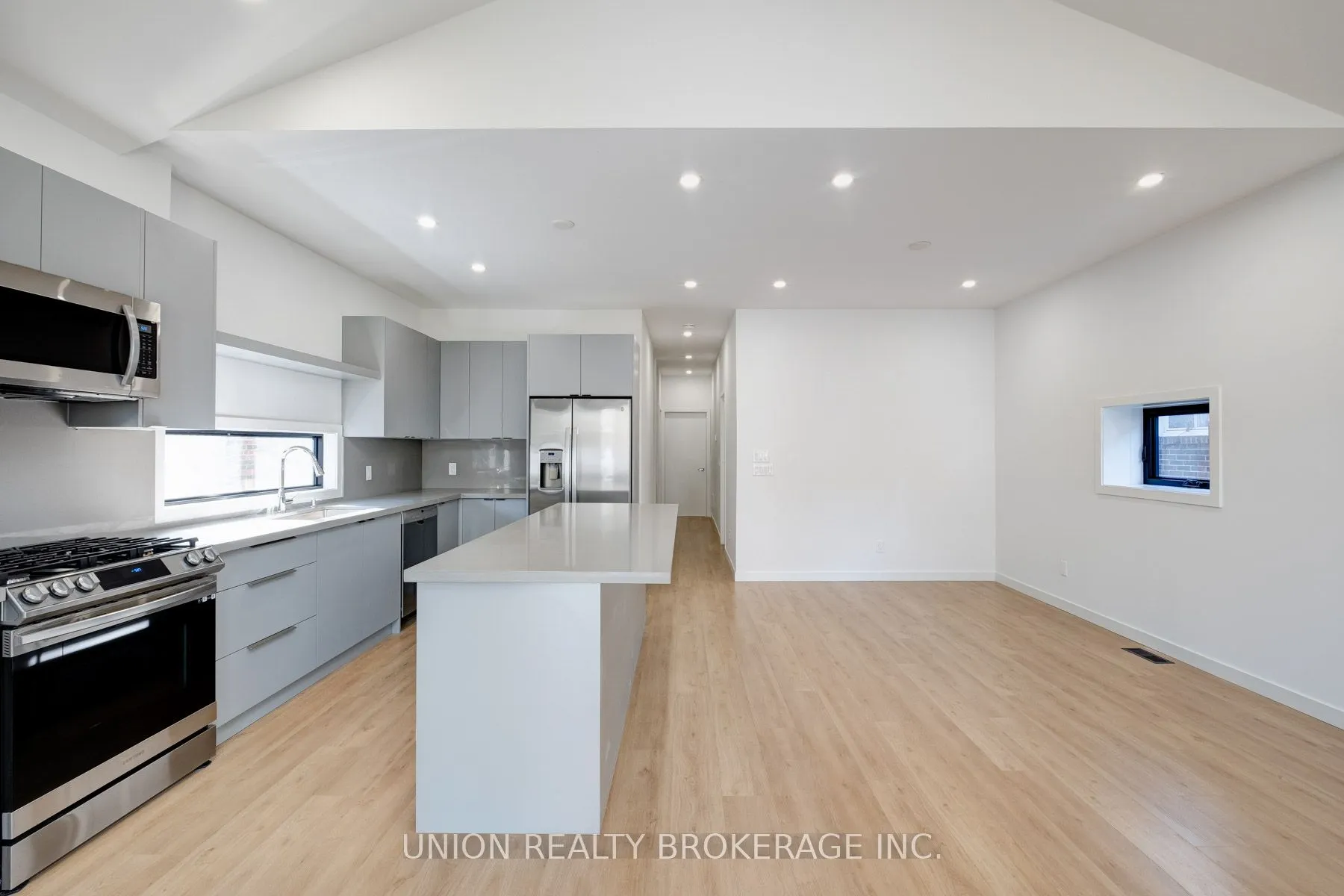 506 Scarborough Road, #Main Floor