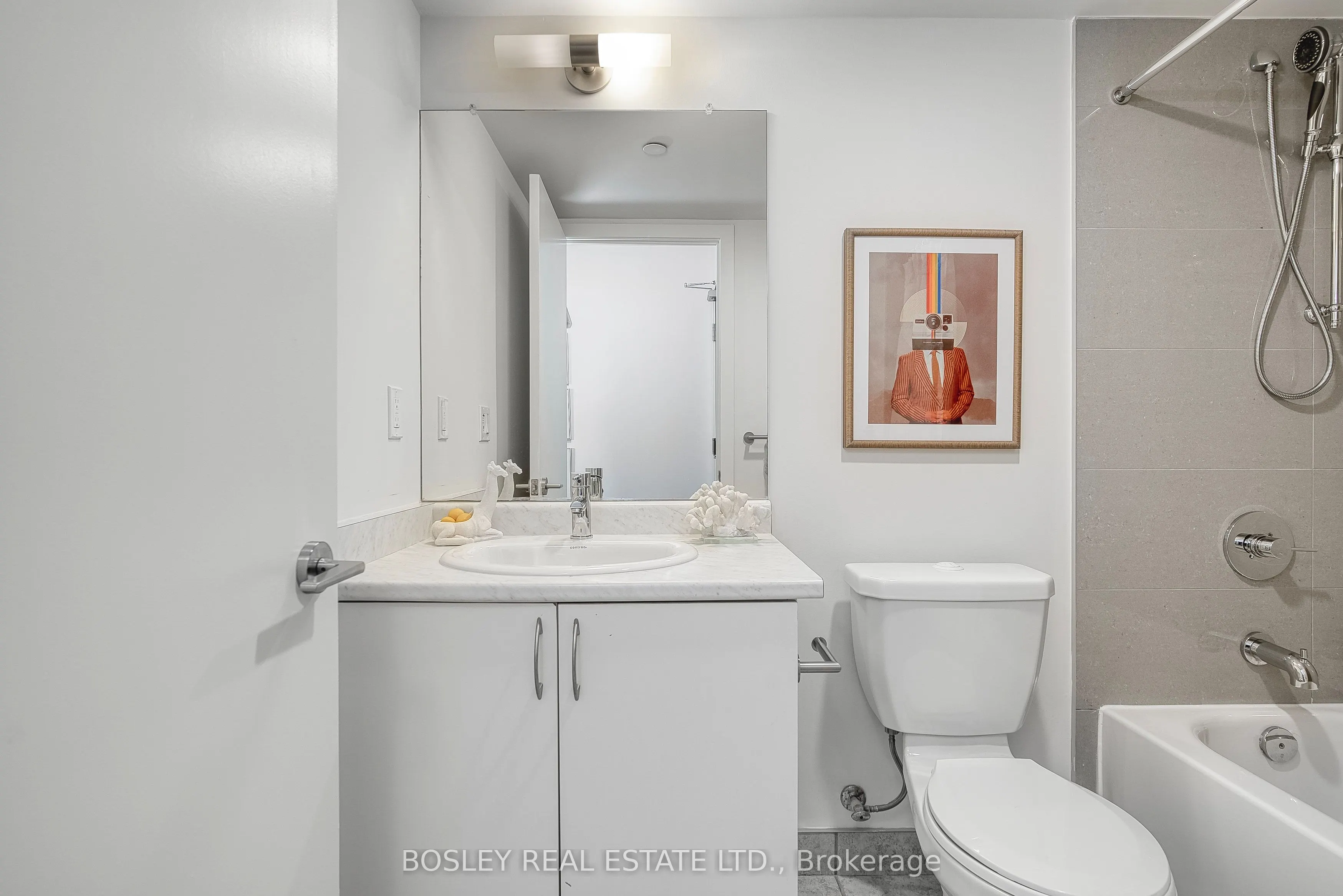 8 Trent Avenue, #1105