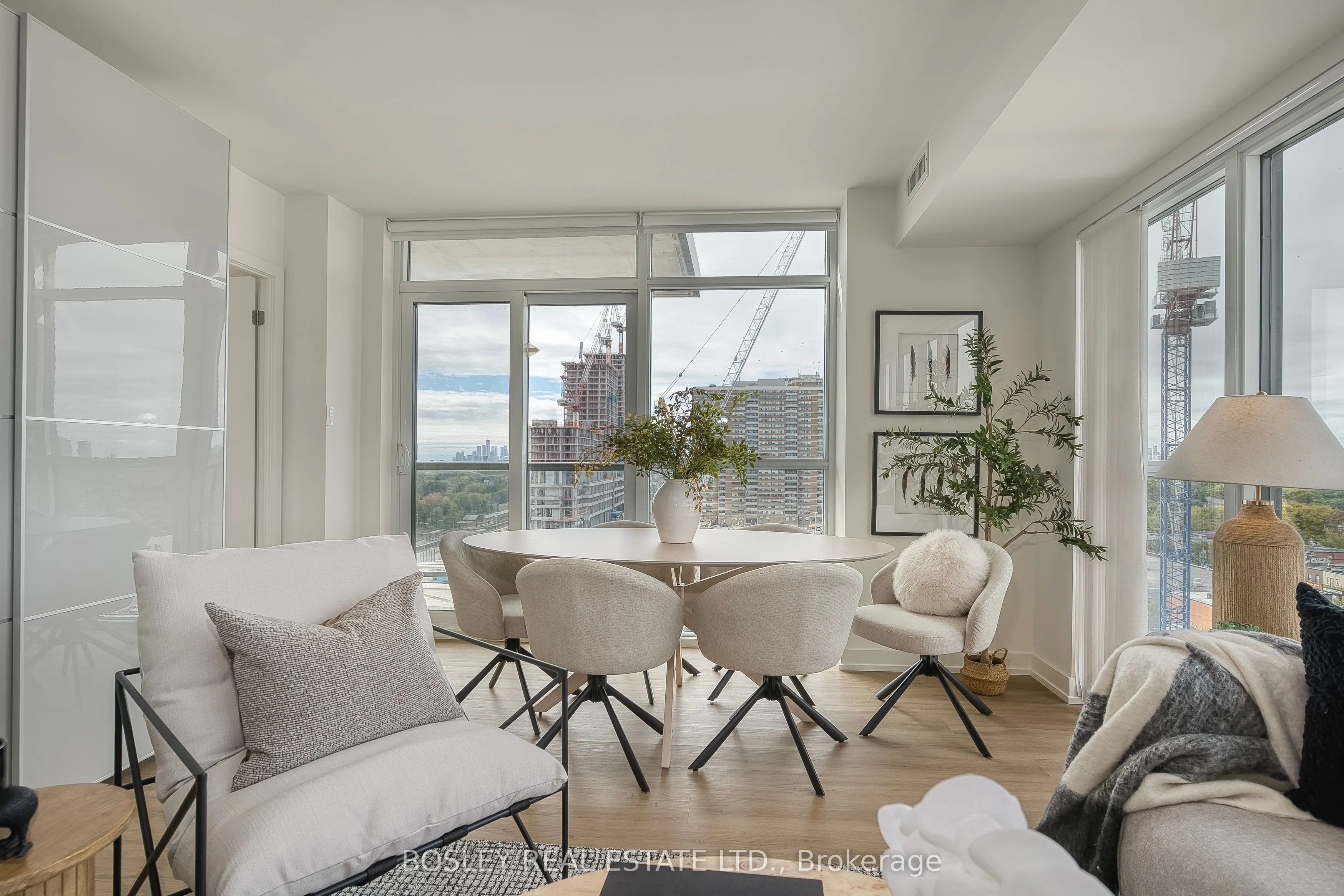8 Trent Avenue, #1105