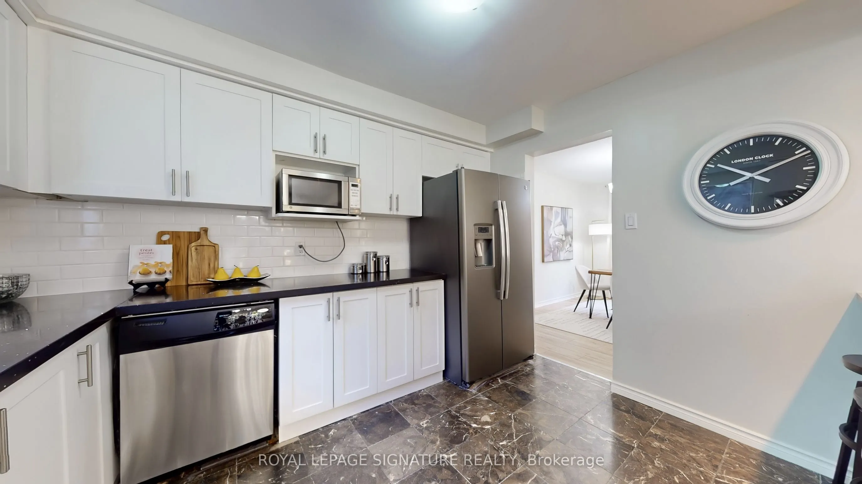 28 Longfellow Court