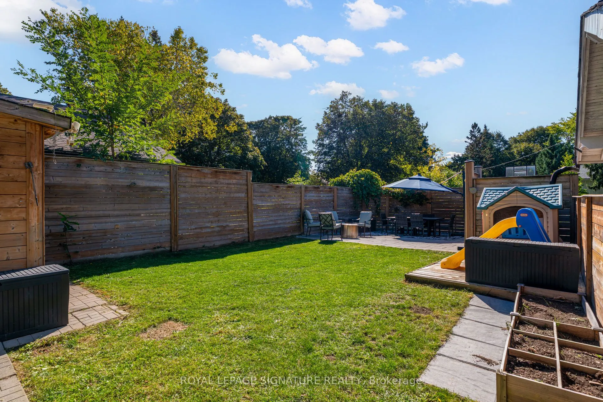 57 Munson Crescent