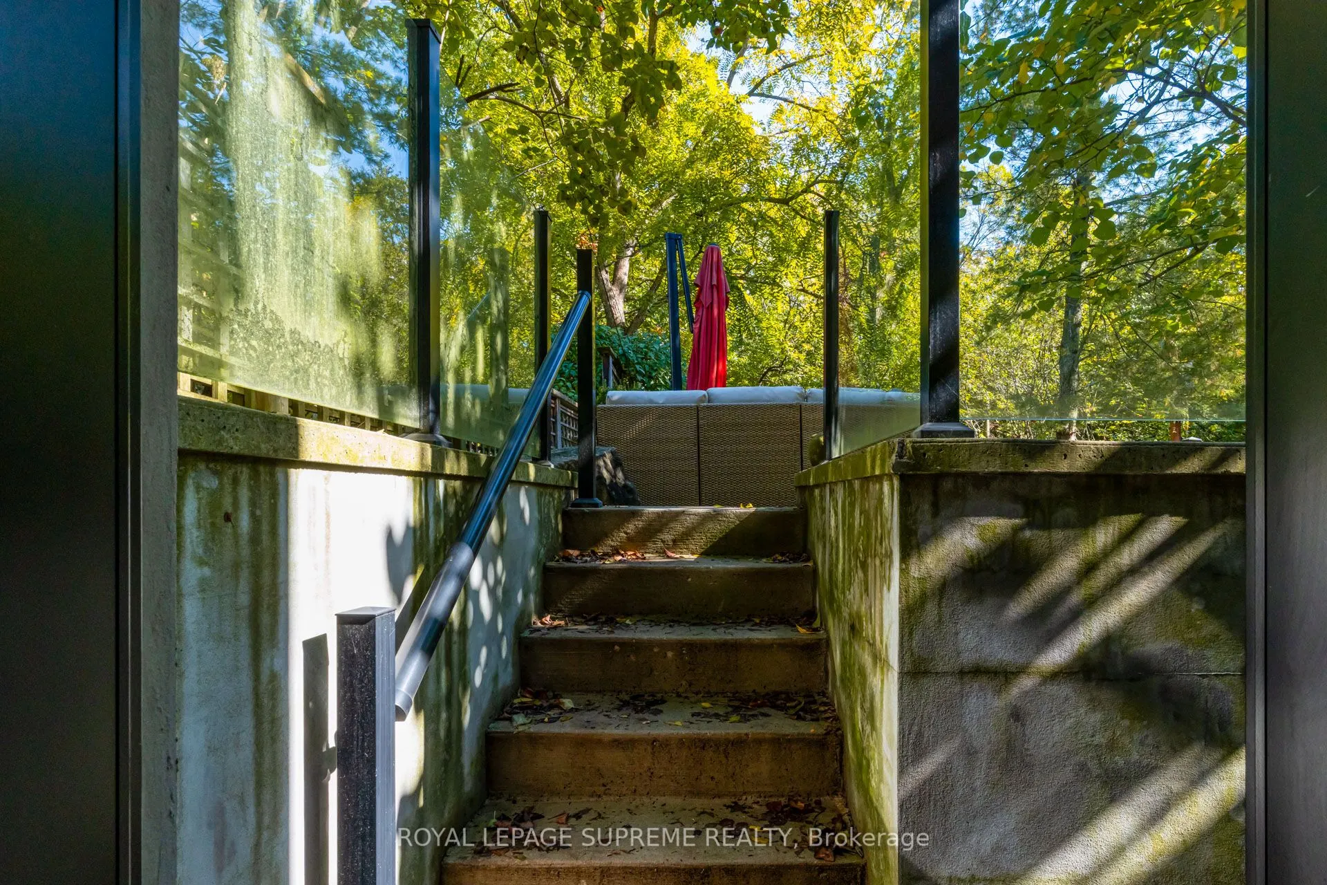 11 West Lynn Avenue