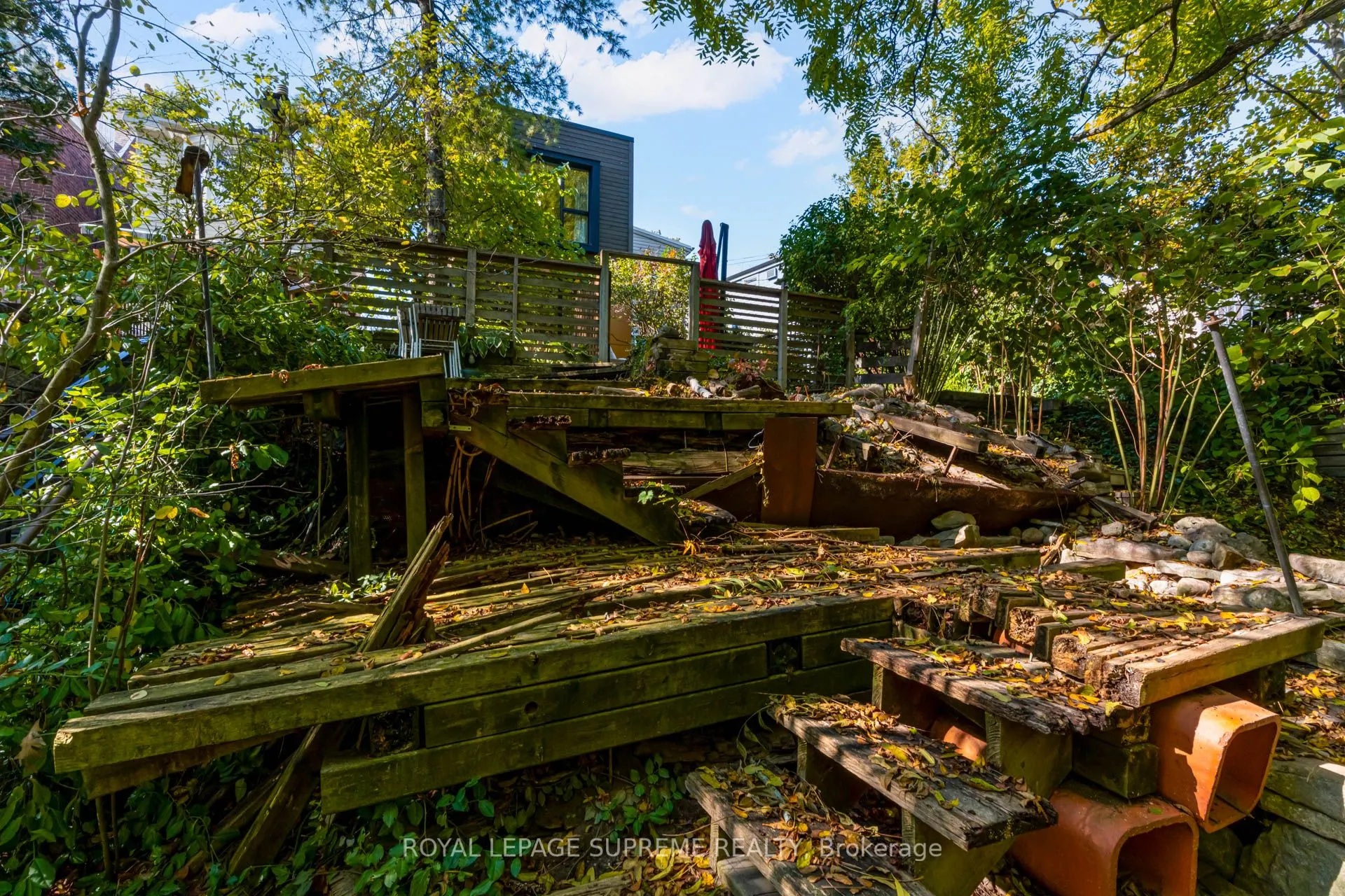 11 West Lynn Avenue