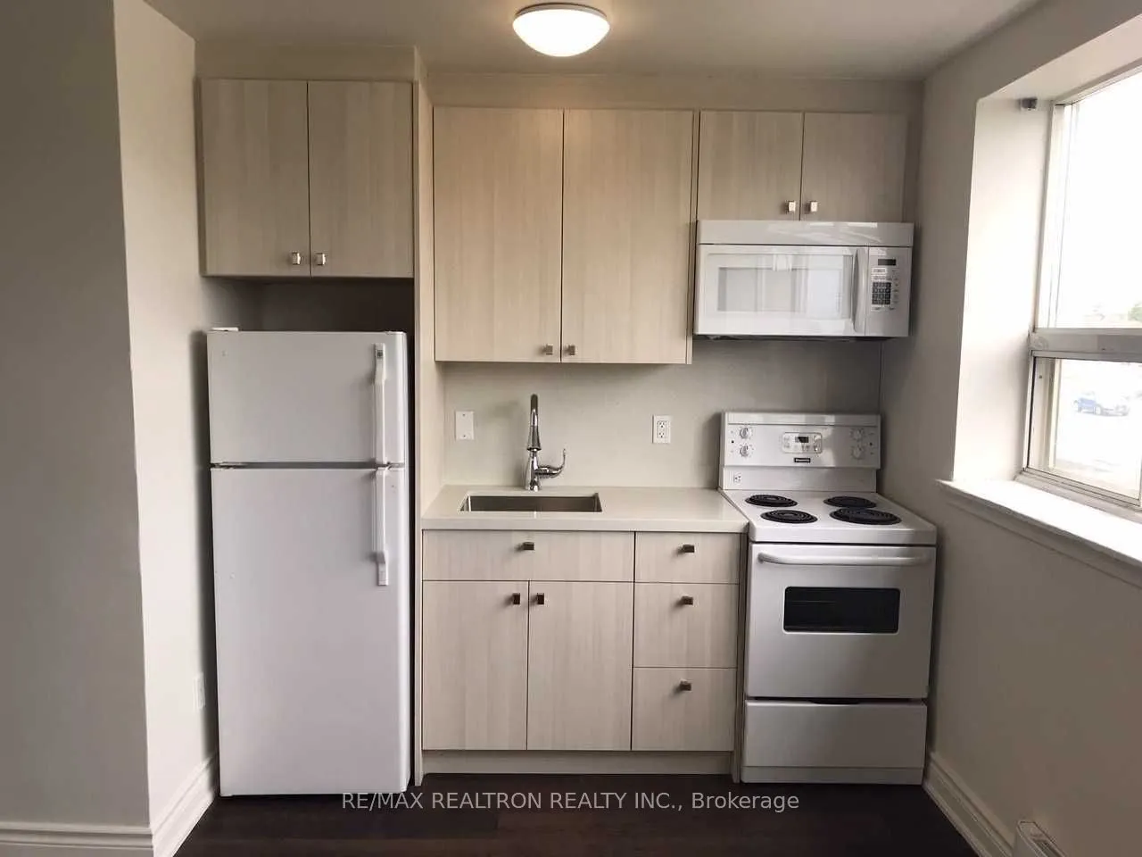 1985 Lawrence Avenue E, #1
