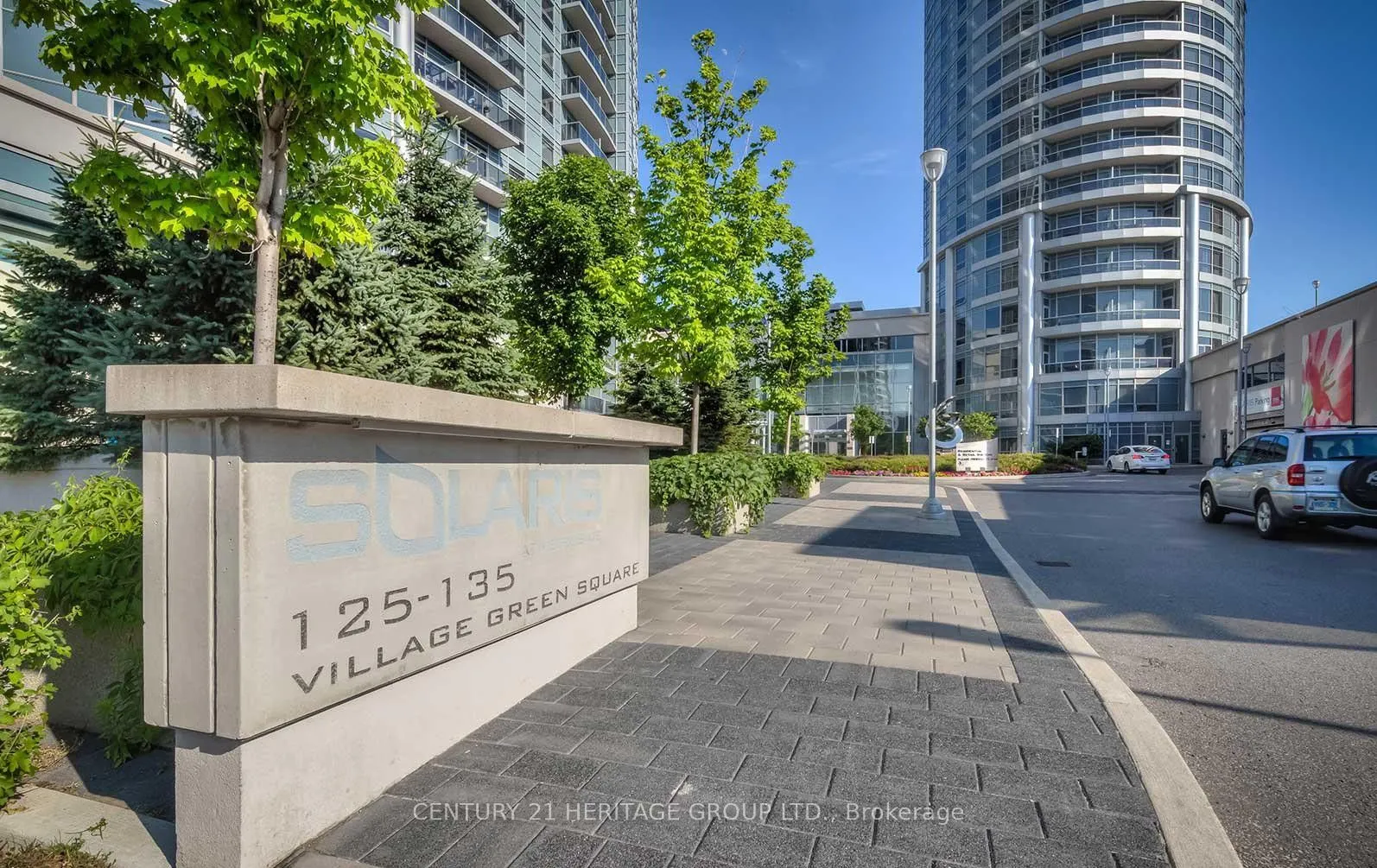 125 Village Green Square, #1511
