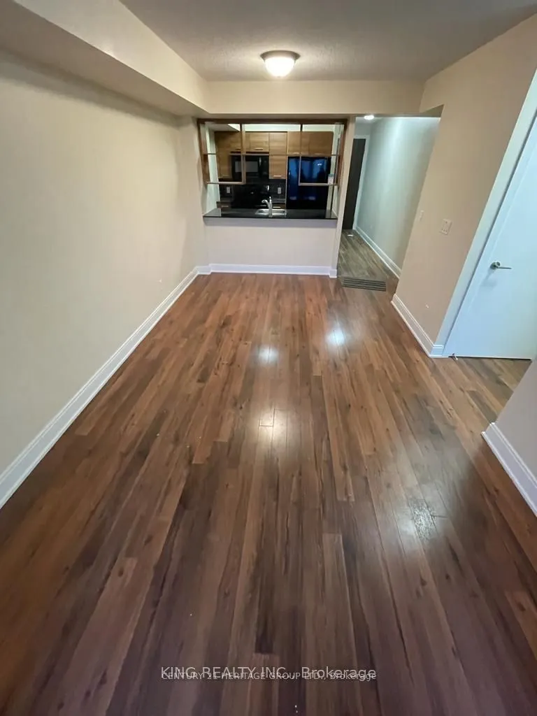 125 Village Green Square, #1511