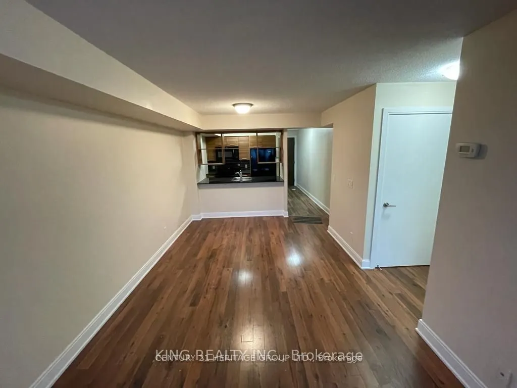 125 Village Green Square, #1511