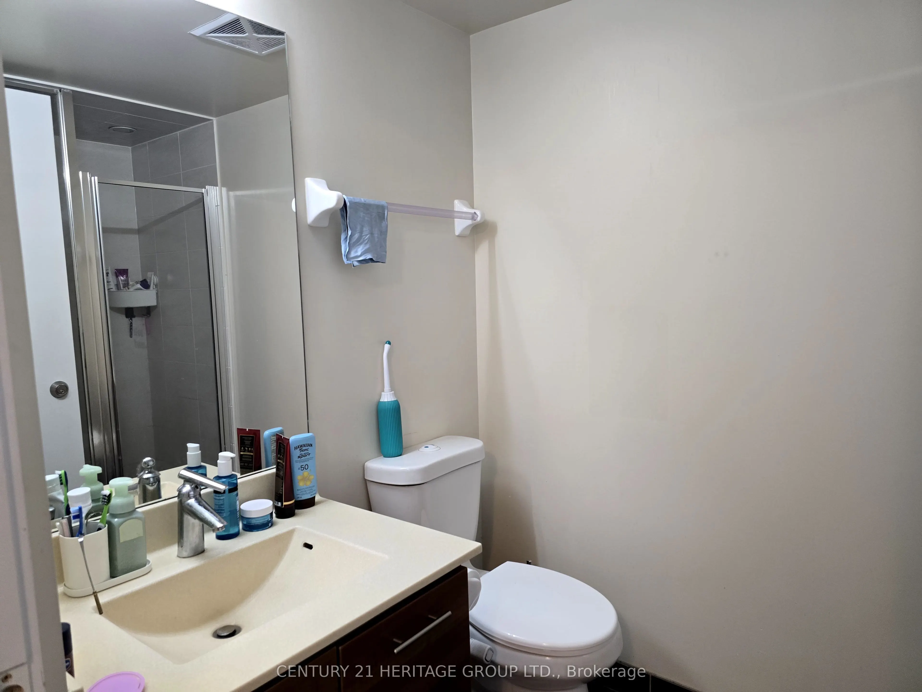 125 Village Green Square, #1511
