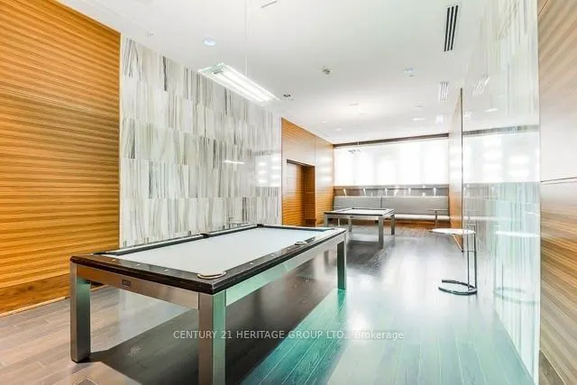 125 Village Green Square, #1511