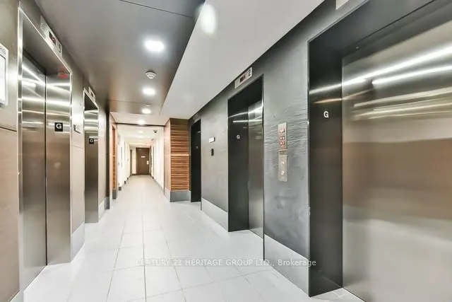 125 Village Green Square, #1511